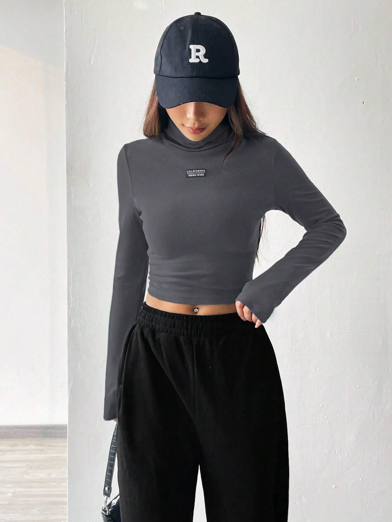 SHEIN EZwear Camiseta entallada de punto gris para mujeres