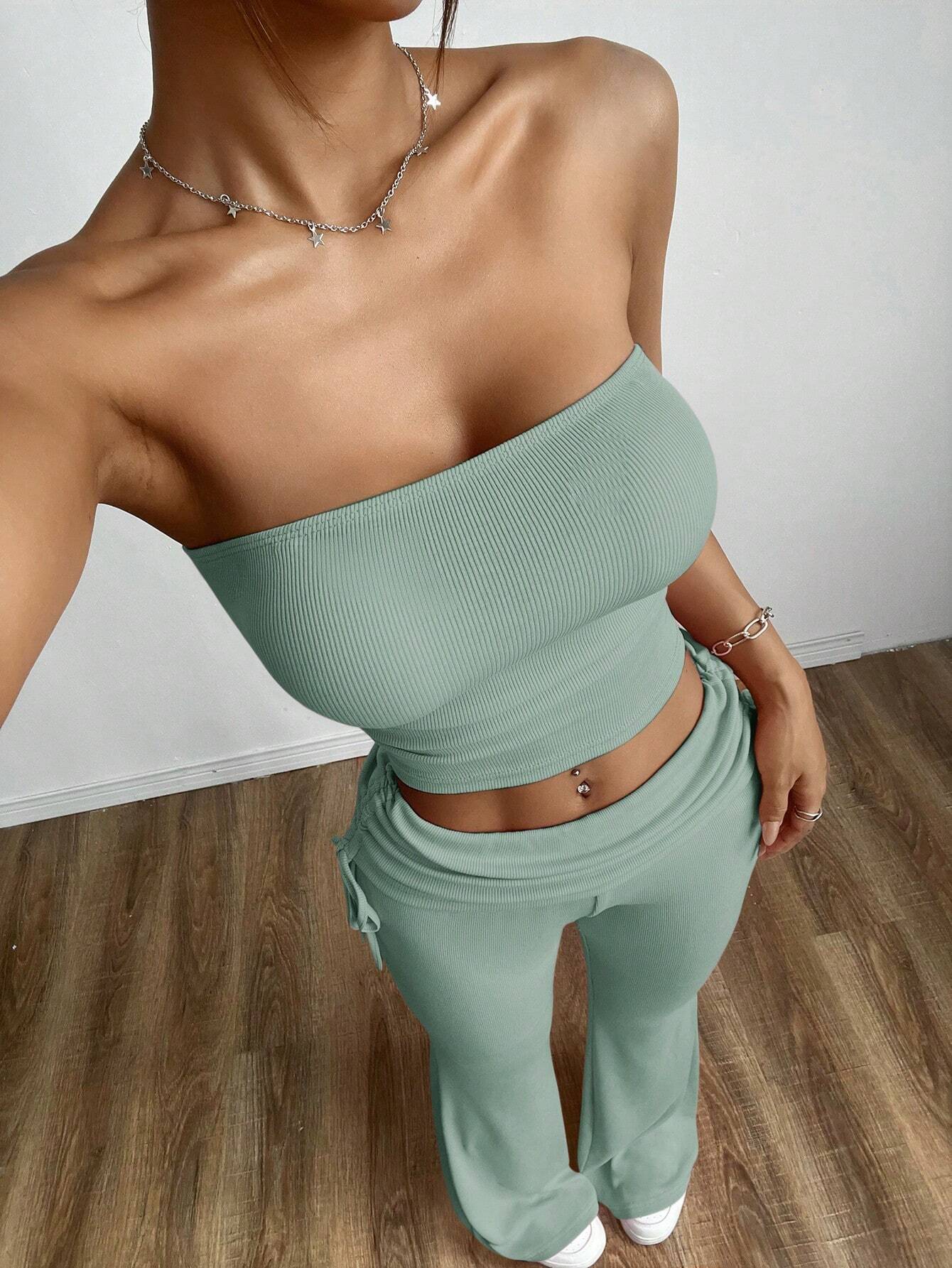 SHEIN EZwear Conjunto de top sencillo sin tirantes para mujer y pantalones largos ajustados plisados con cordón lateral