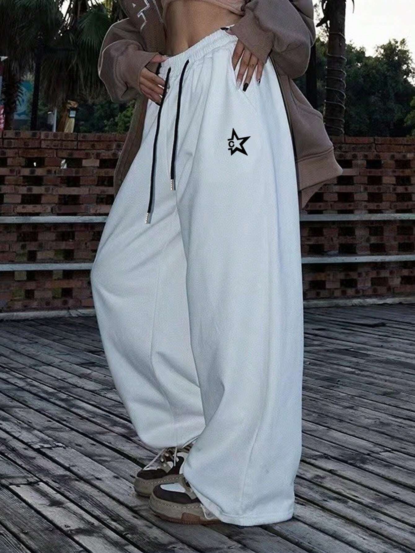 SHEIN EZwear Pantalones De Mujer Ajustados Con Cordón En La Cintura Y Estampado De Estrellas
