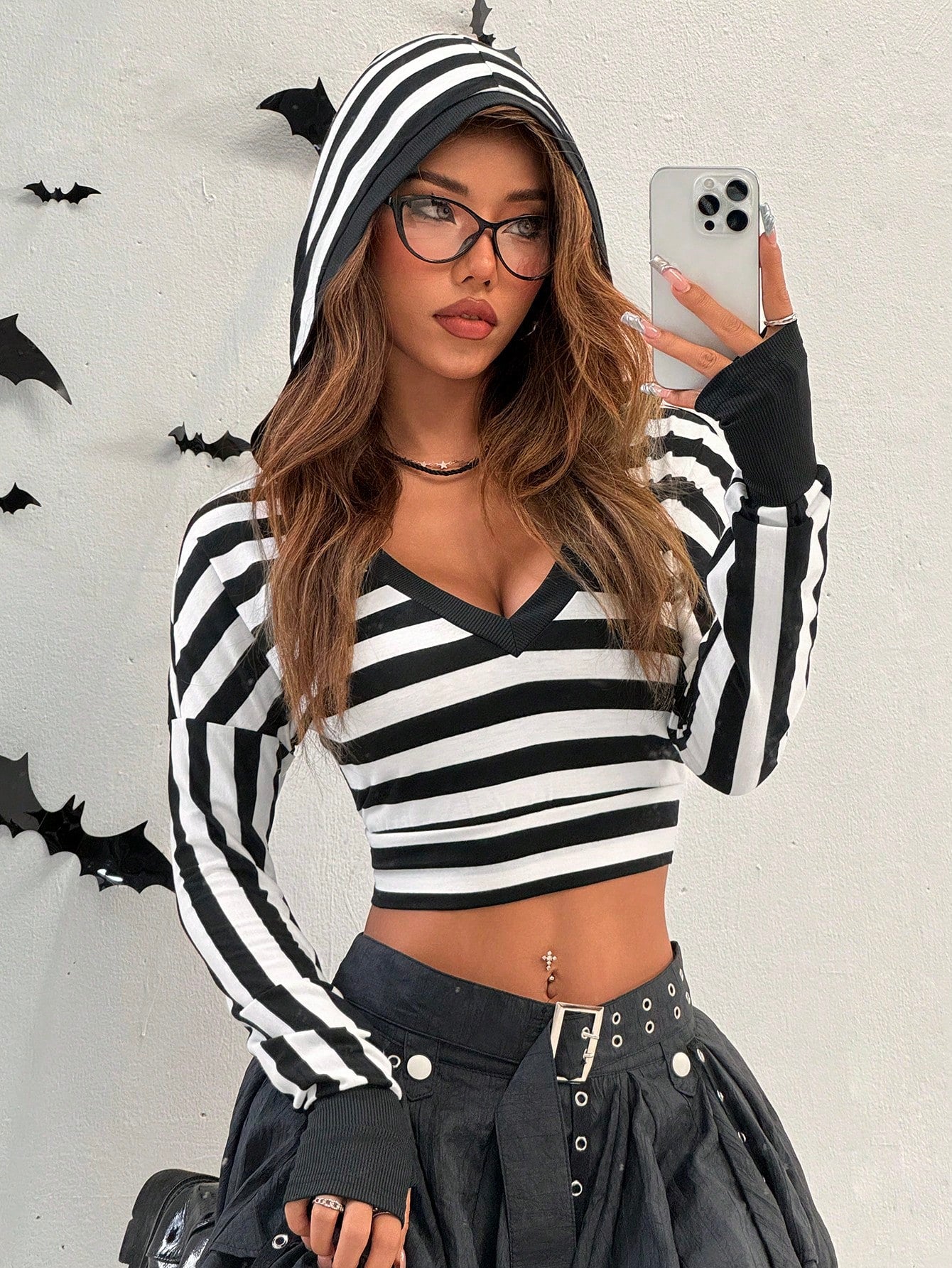 SHEIN EZwear Sudadera con capucha de manga larga con cuello en V a rayas para mujeres, Primavera Otoño