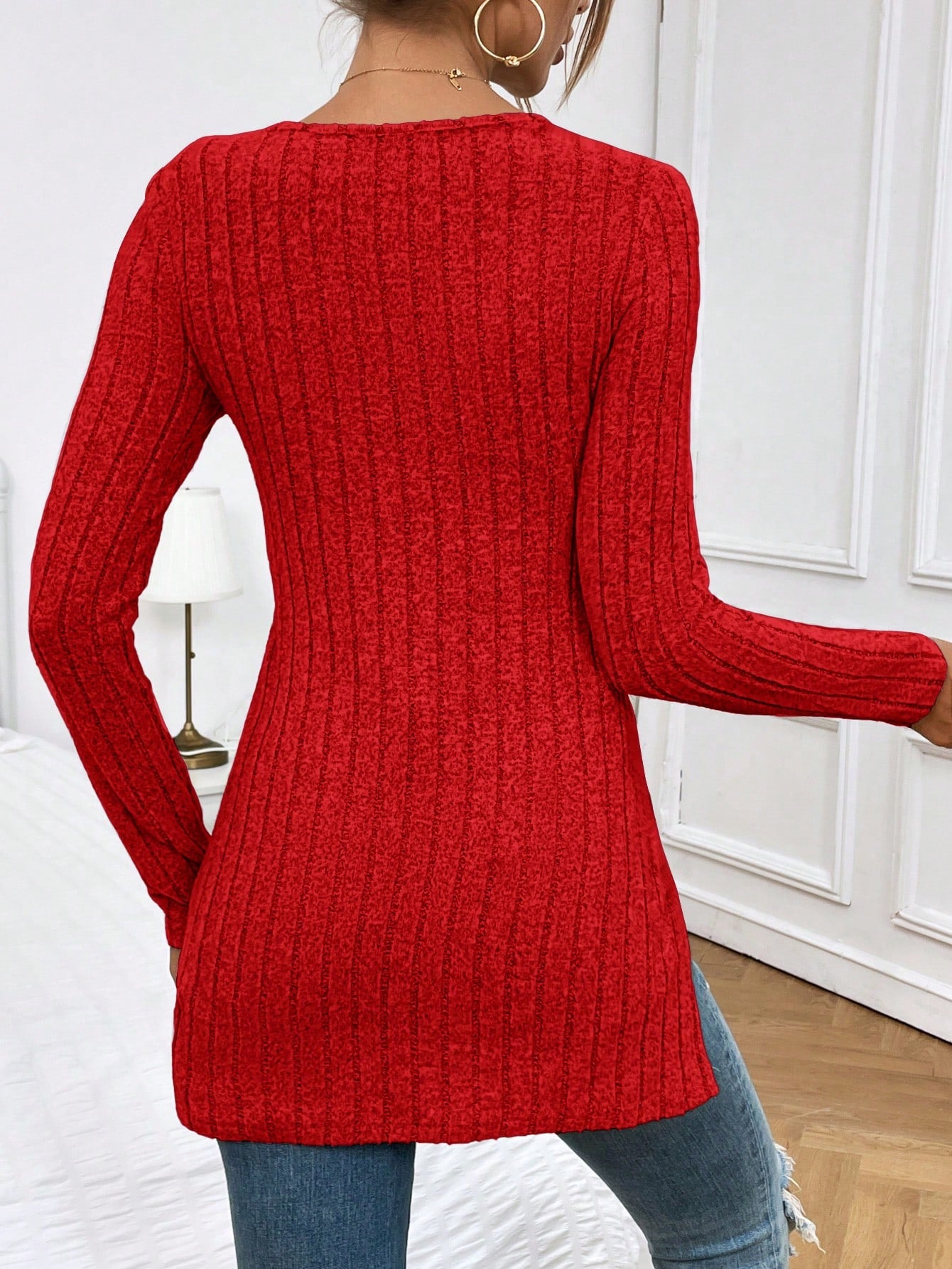 SHEIN Essnce Camiseta casual de mujer de cuello en V liso de manga larga con acanalado y abertura lateral, para otoño