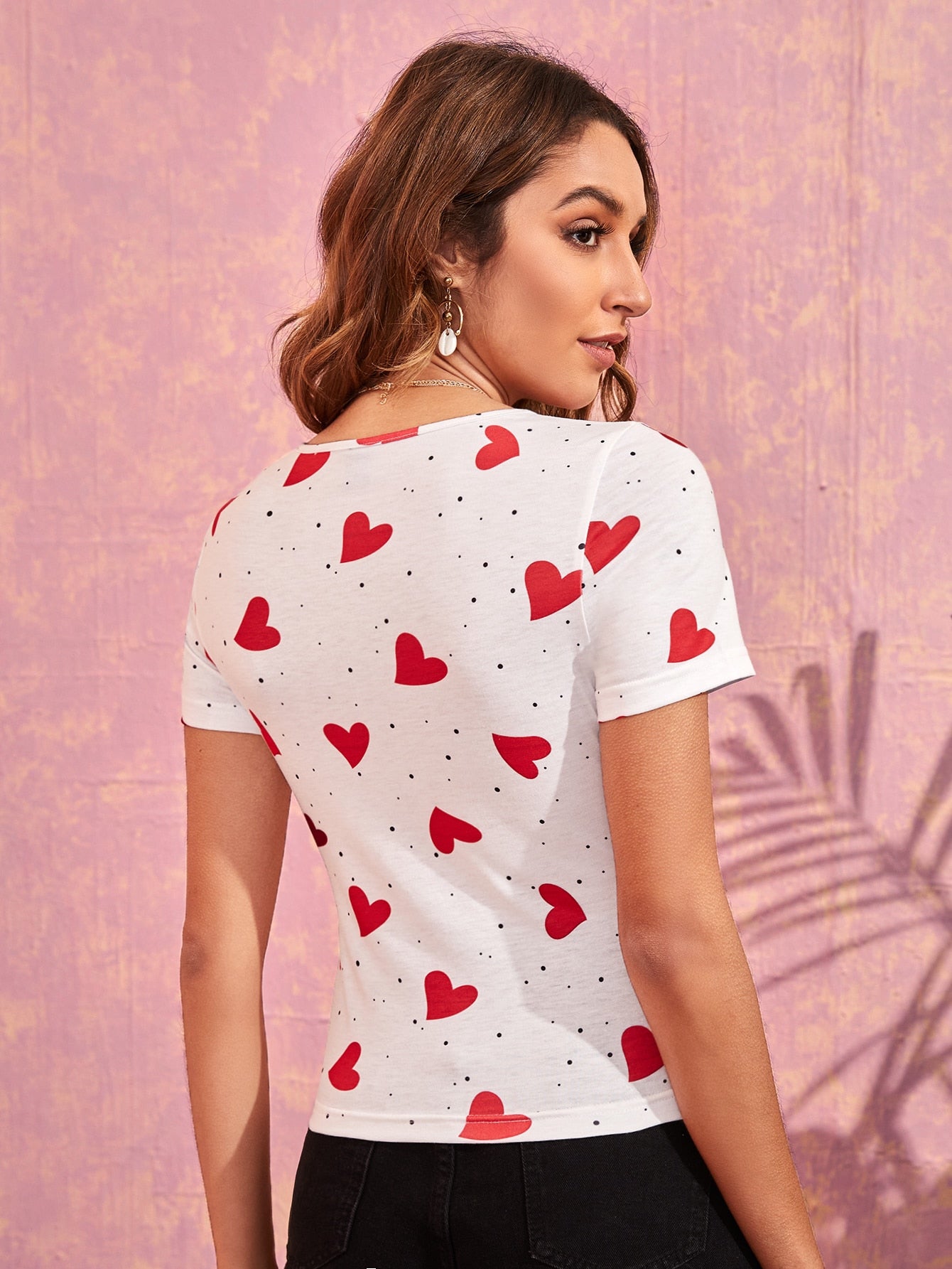 SHEIN Essnce Camiseta con estampado de corazón forma ajustada