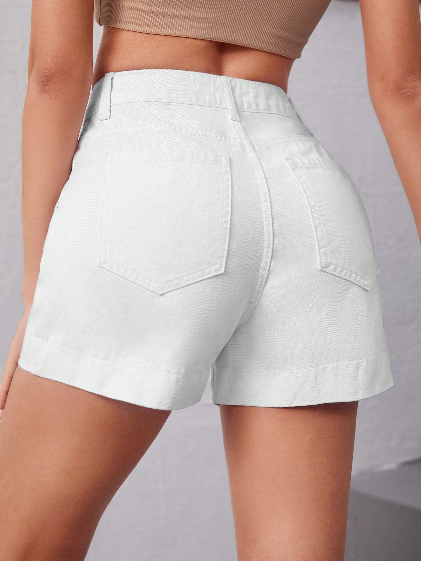 SHEIN Essnce Shorts en mezclilla unicolor con bolsillo oblicuo