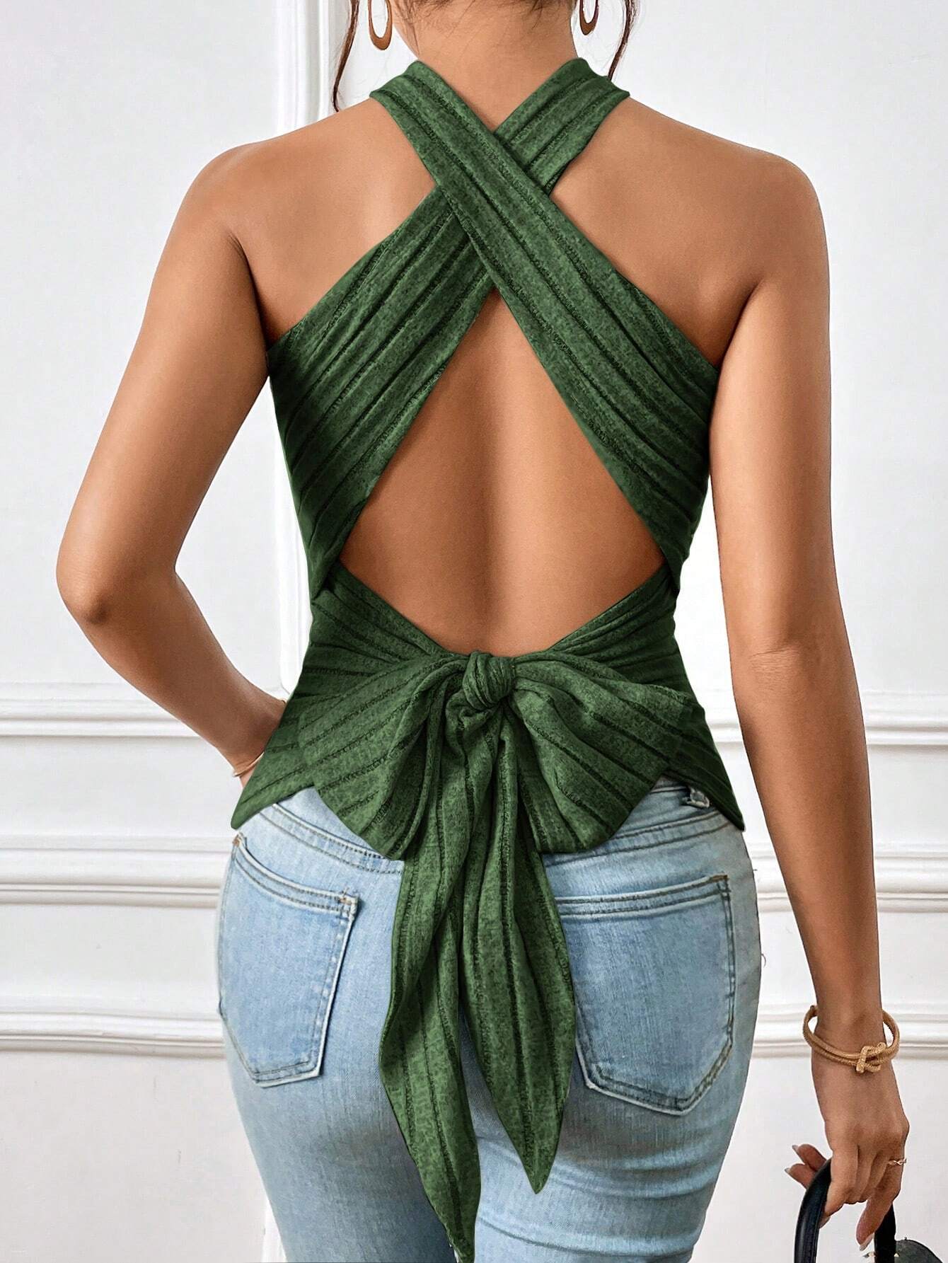 SHEIN Essnce Top De Cuello Halter Sin Espalda Para Mujeres Con Correa