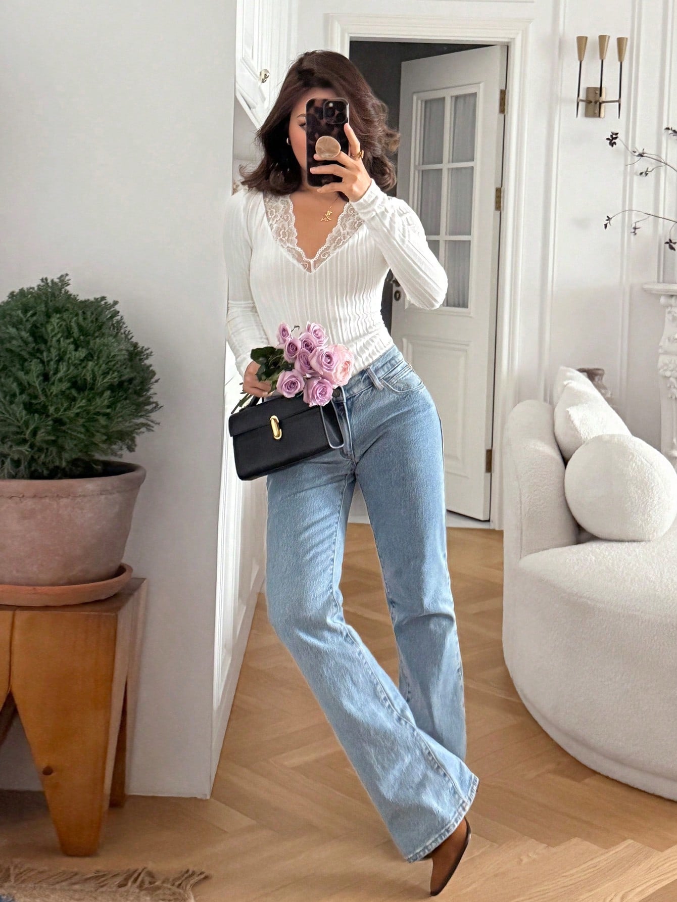 SHEIN Frenchy Body de punto acanalado con cuello en V y encaje de contraste