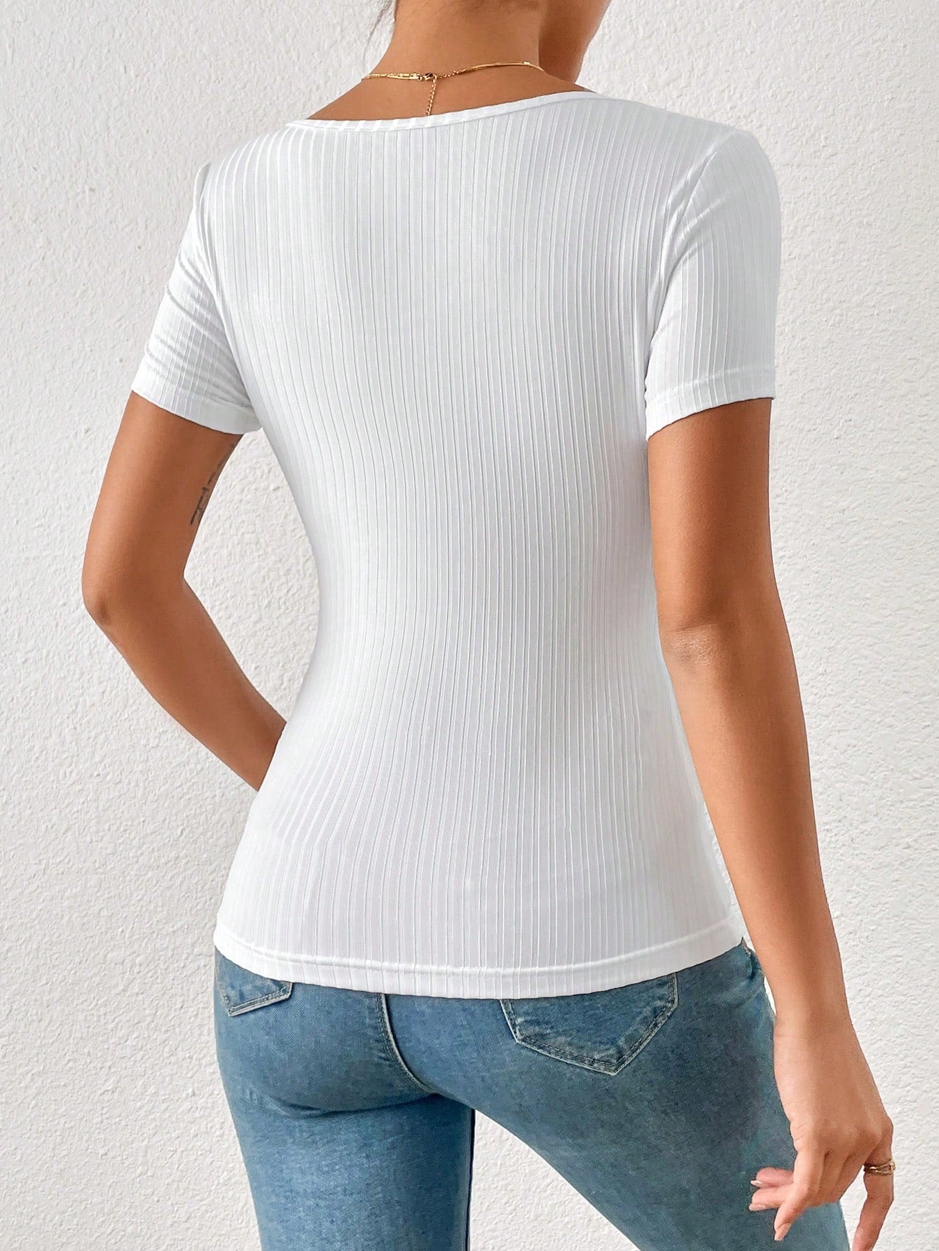 SHEIN Frenchy Camiseta de cuello cuadrado tejida de canalé