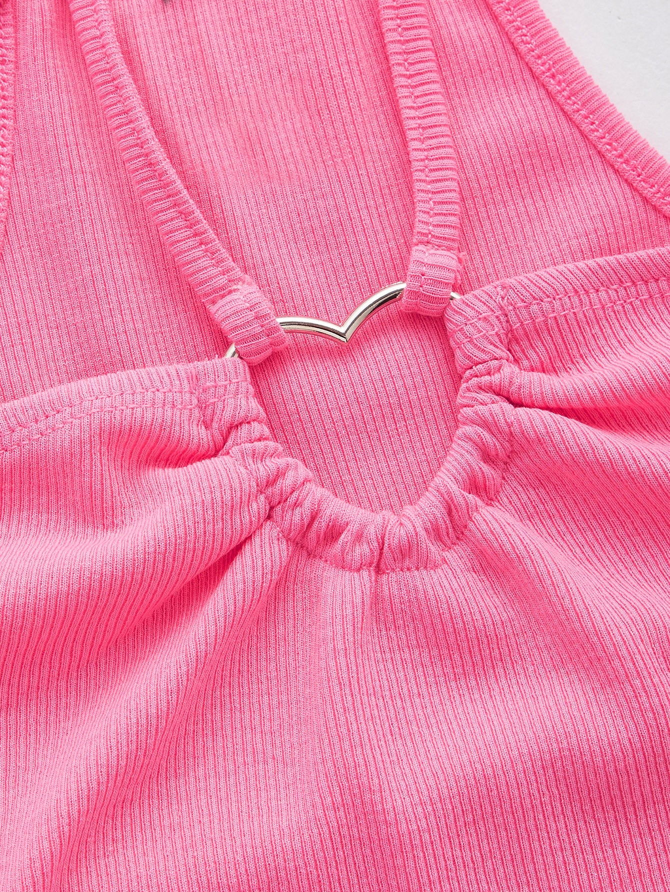 SHEIN ICON Top de tirantes con diseño de aro de corazón