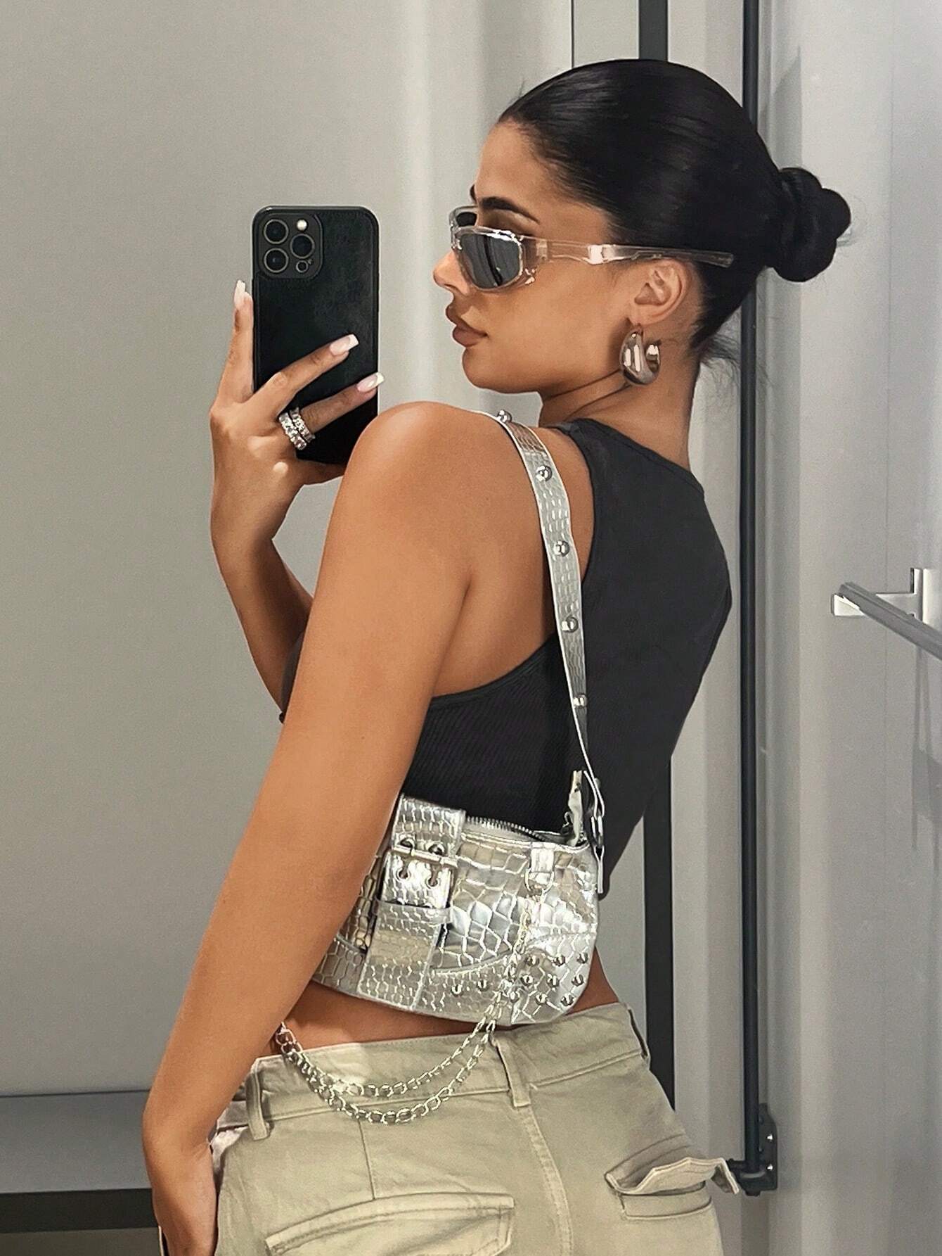 SHEIN ICON Top tank con diseño de parche de letra bajo curvo