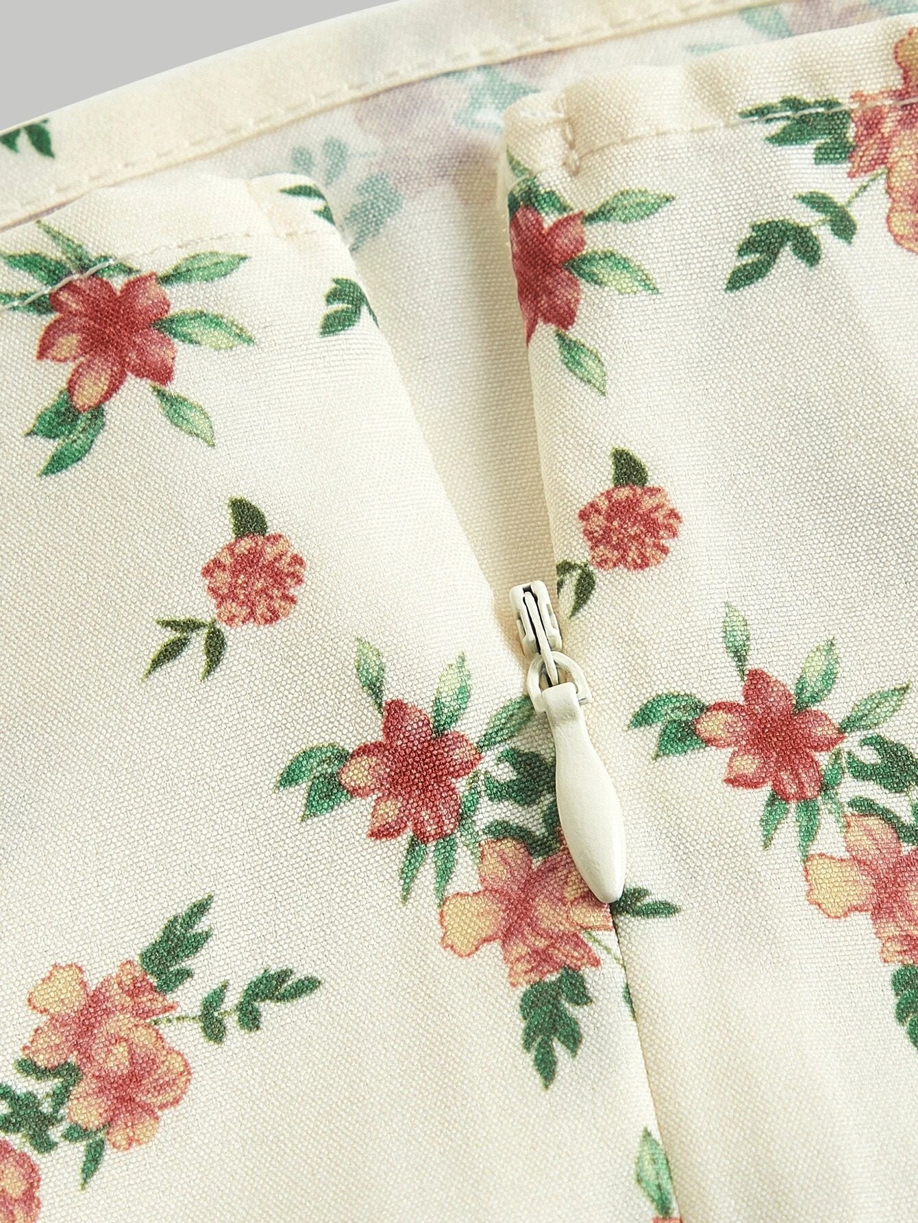 SHEIN MOD Camisa crop con estampado floral de manga con volante con nudo delantero