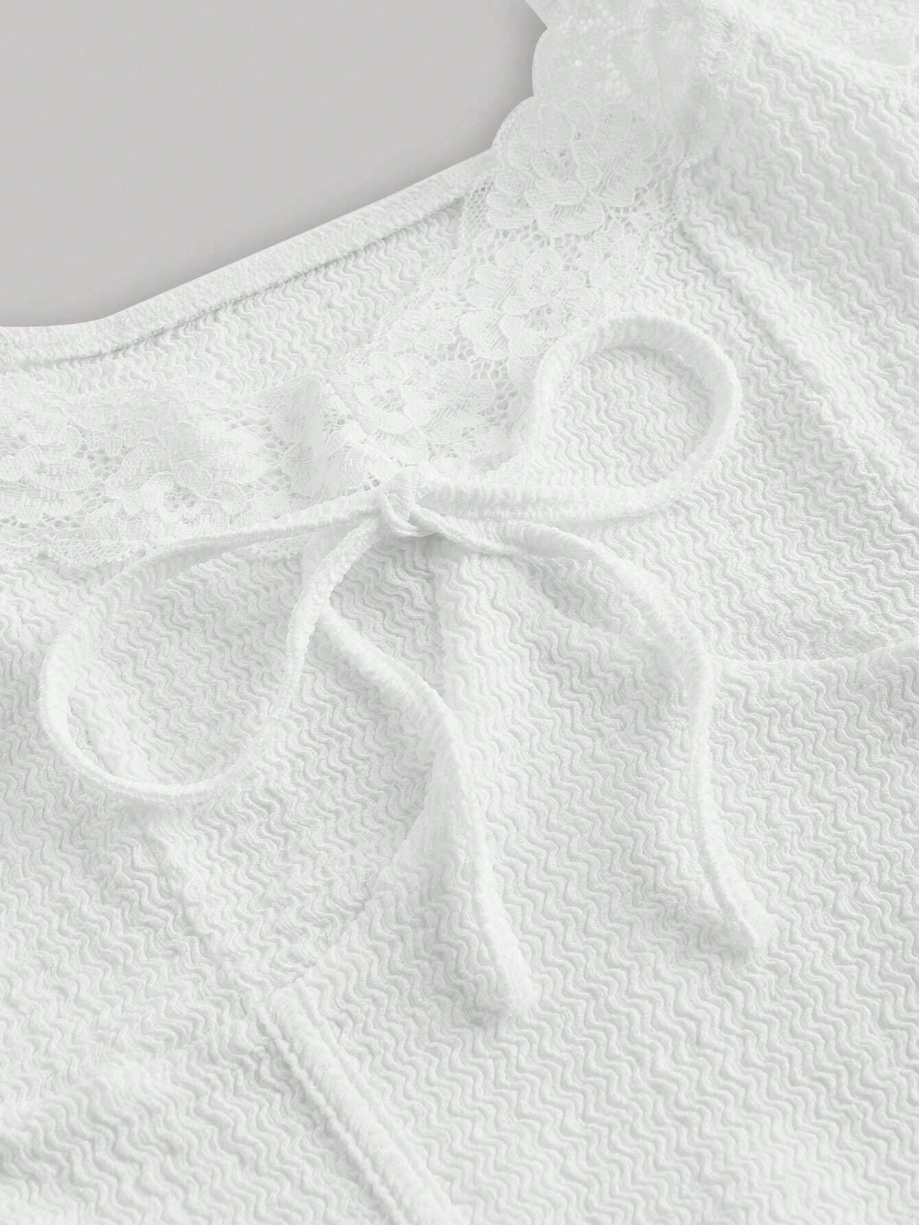 SHEIN MOD Camiseta De Mujer Con Cordón Frontal Y Detalles De Encaje
