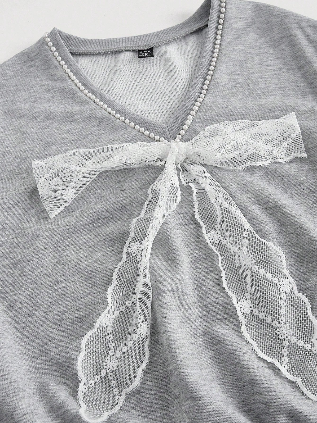 SHEIN MOD Sudadera holgada de manga larga con cuello en V, decoración de encaje y lazo, color gris, para otoño/invierno