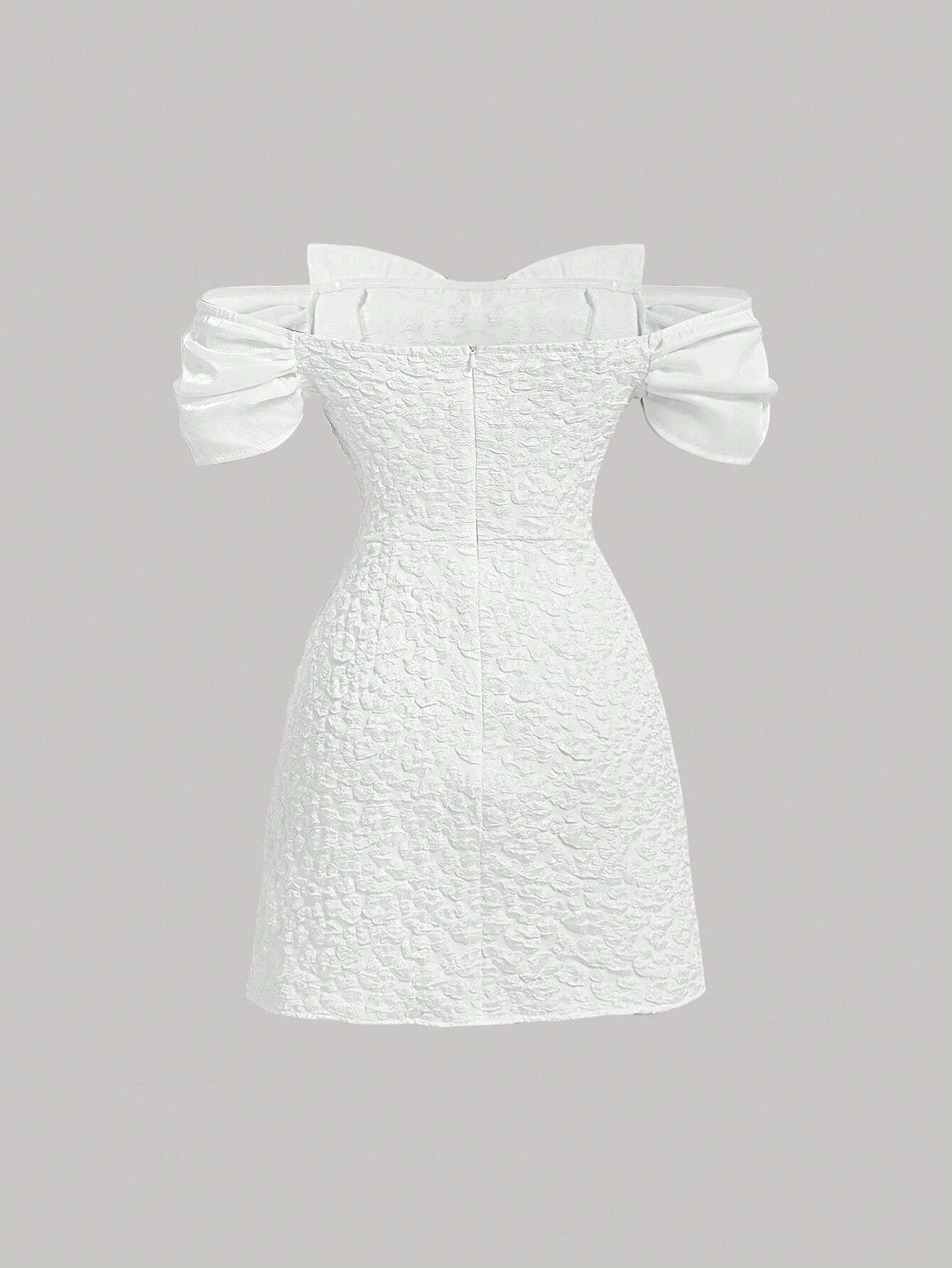 SHEIN MOD Vestido Blanco ajustado De Hombros Descubiertos Con Textura Y Detalle De Lazo Para Mujeres