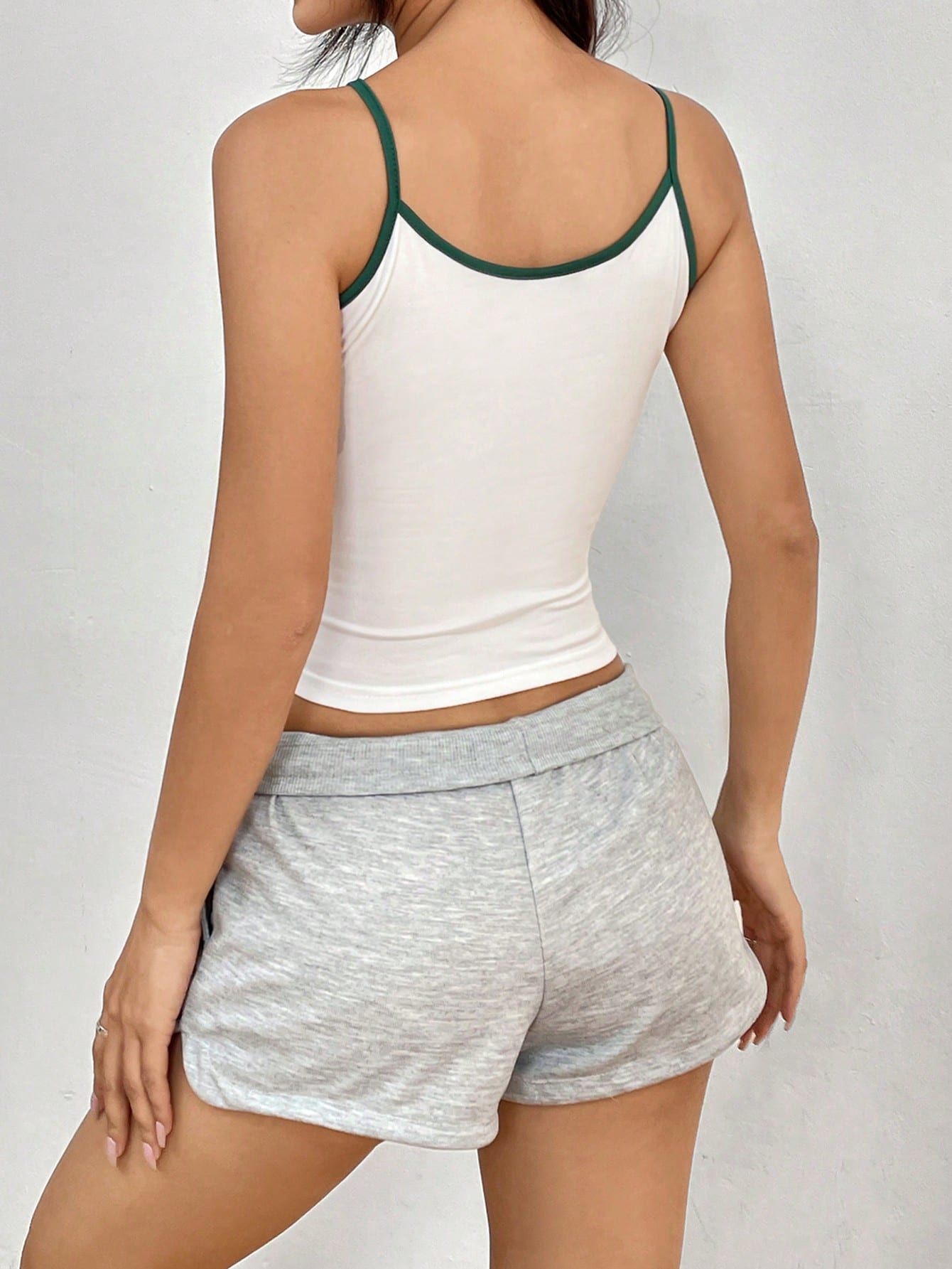 SHEIN MOOSTA Parte superior de tirantes informal de verano para mujer con estampado de letras y parches