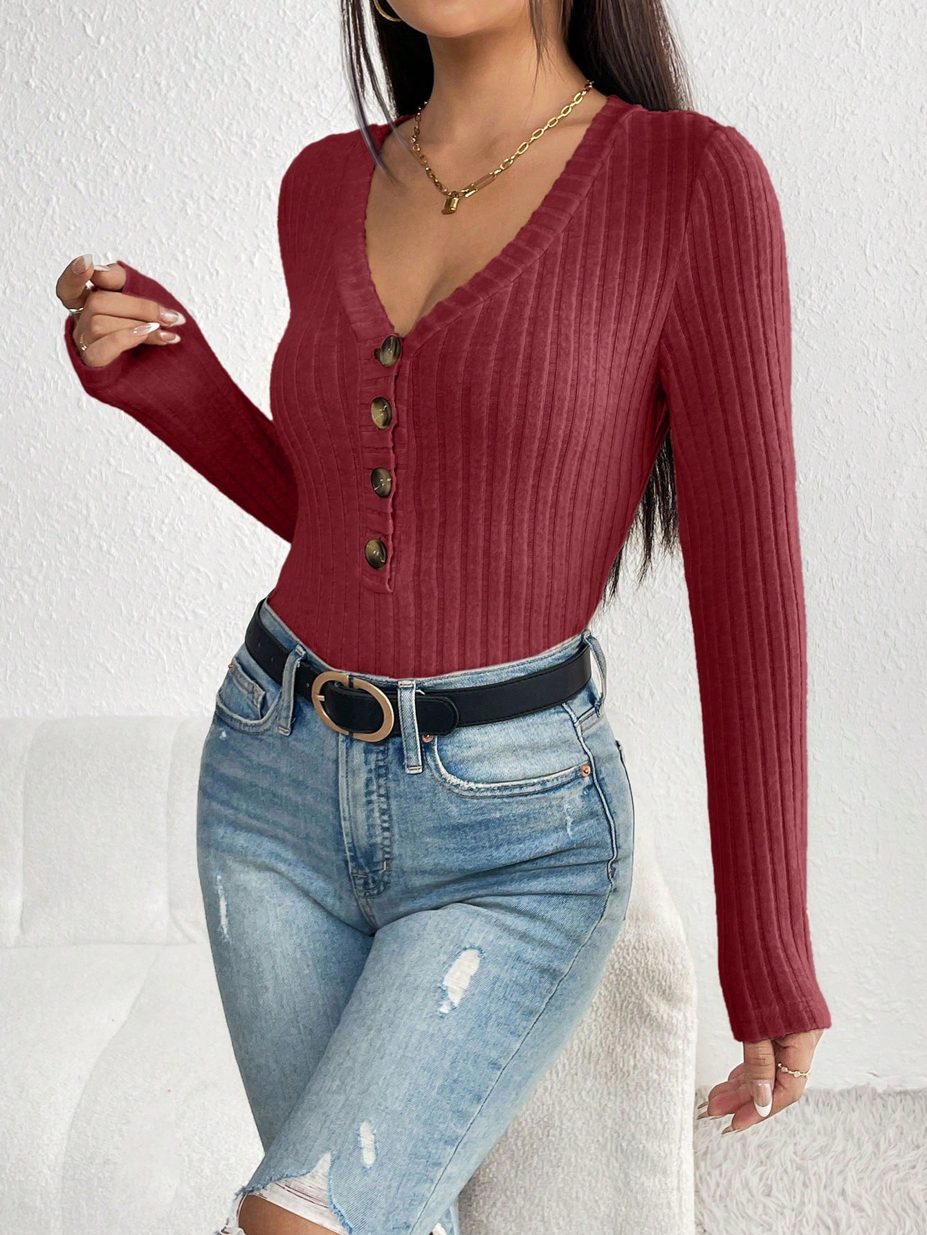SHEIN PETITE Body de manga larga con cuello en V acanalado, cierre de botones hasta la mitad del pecho, unicolor, para otoño