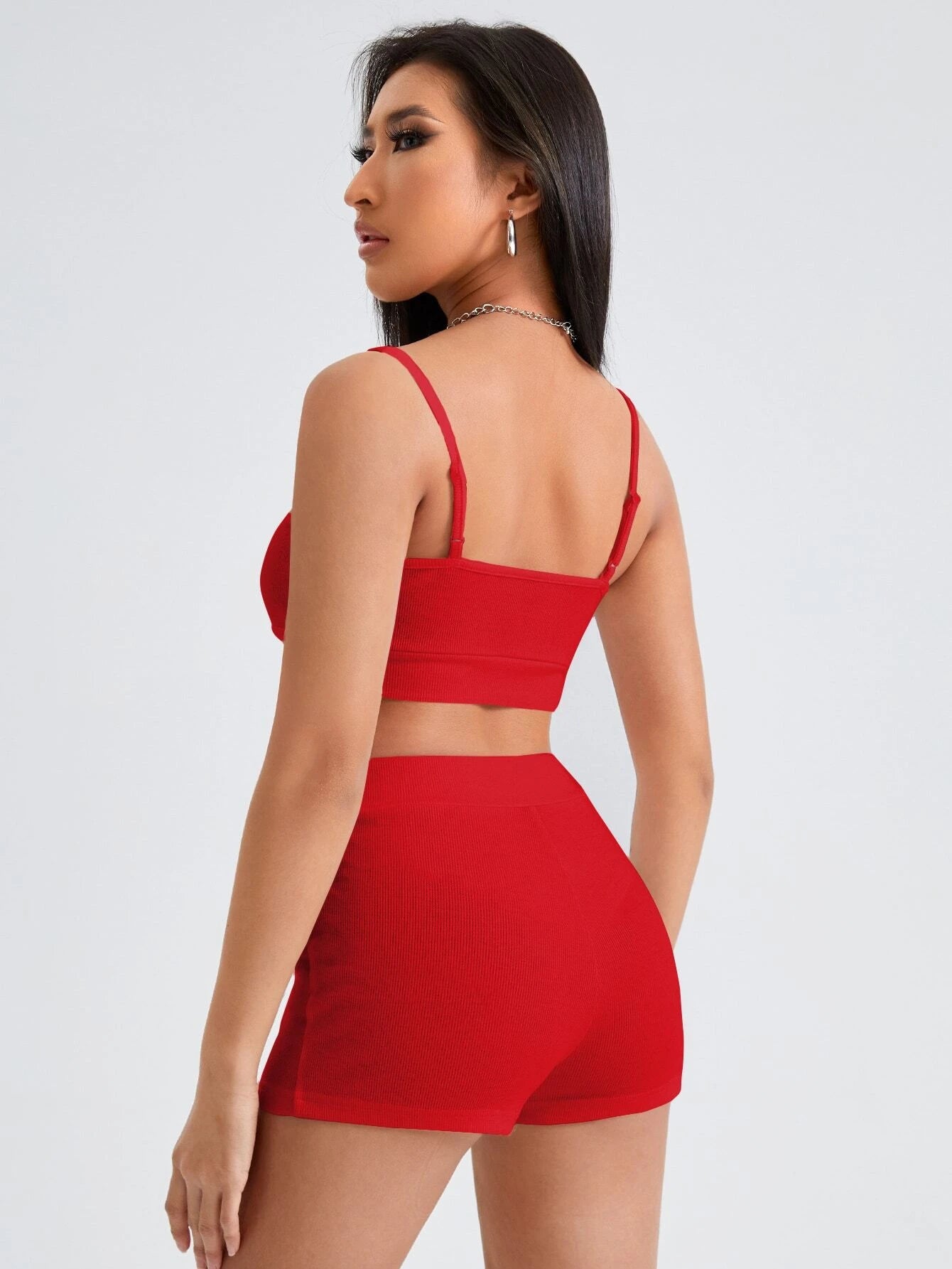 SHEIN PETITE Set Top crop de tirantes con bordado de letra & Shorts biker
