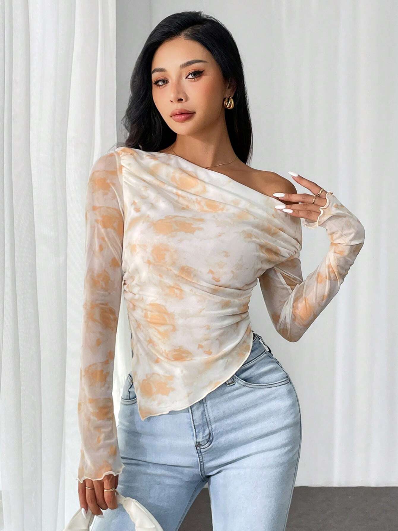 SHEIN Privé Camiseta de manga larga de ajuste entallado con cuello asimétrico y estampado de tie-dye para mujer de primavera/verano