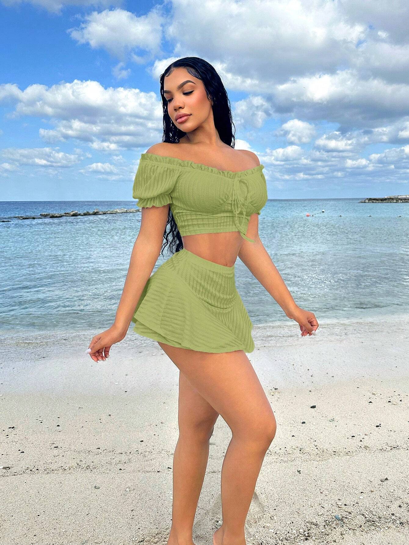 SHEIN SXY Conjunto de vacaciones de verano de dos piezas con mangas de princesa, volantes y blanco para mujeres