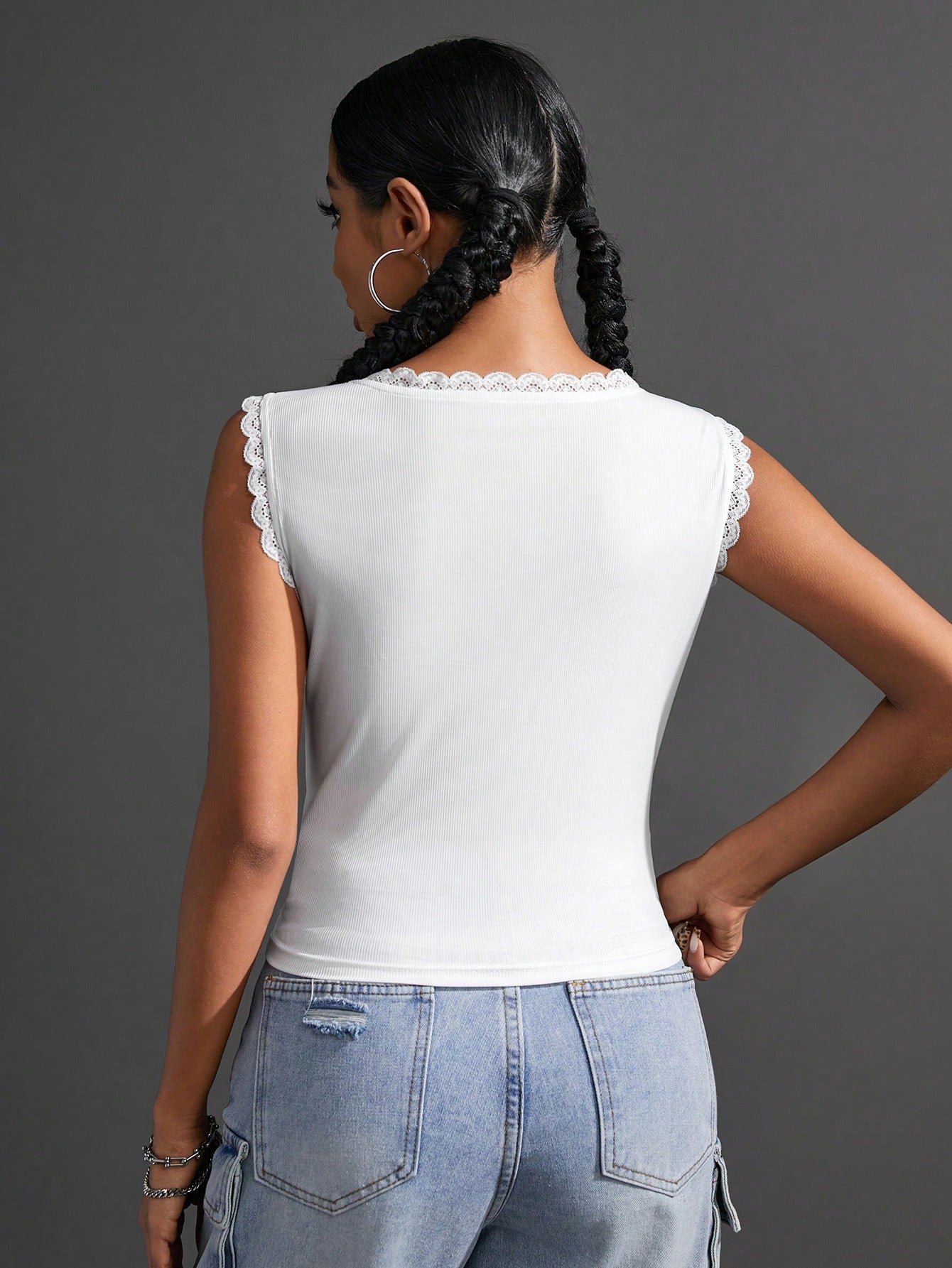 SHEIN Sport Gameset Camiseta sin mangas deportiva simple con impresiones para uso diario de mujeres