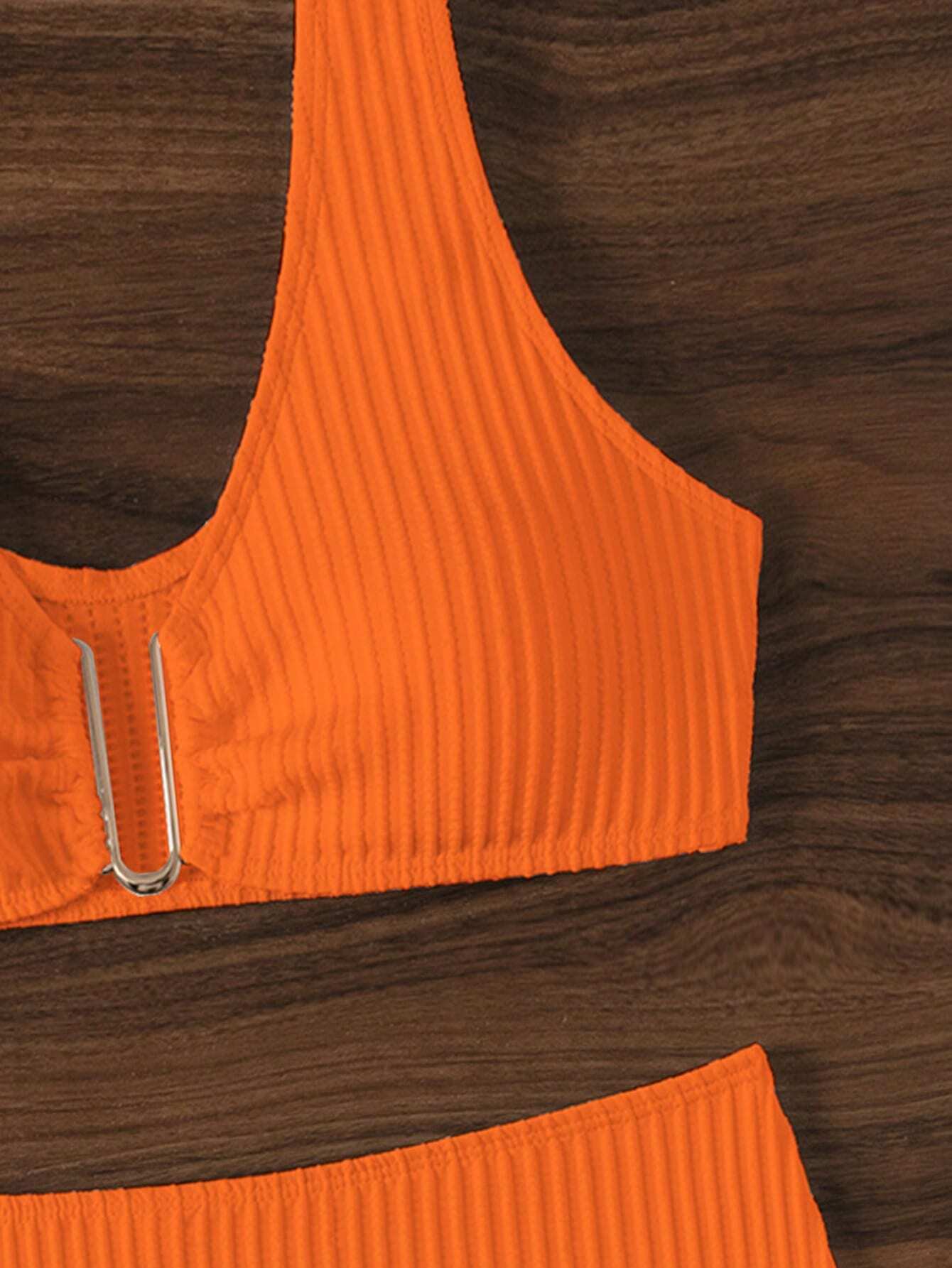 SHEIN Swim Conjunto de bikini naranja para mujer con detalles fruncidos, traje de baño de dos piezas para playa de verano