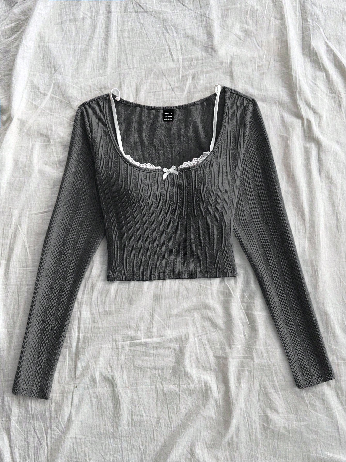 Soleia Camiseta de punto texturizada en rosa con cuello redondo, manga larga y ribete de encaje, 2 en 1 para vacaciones, para mujeres