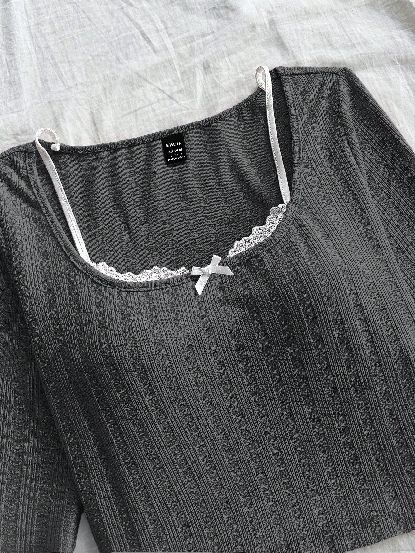 Soleia Camiseta de punto texturizada en rosa con cuello redondo, manga larga y ribete de encaje, 2 en 1 para vacaciones, para mujeres