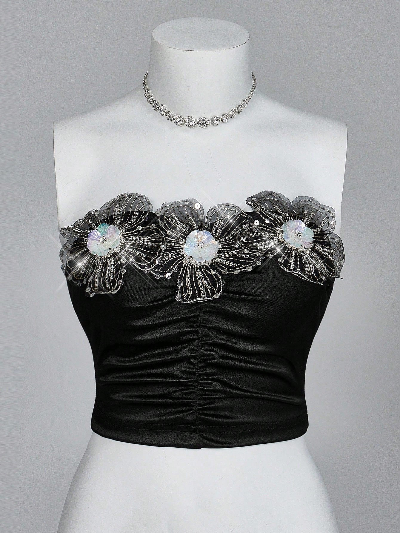 Sweetina 1 pieza Top bandeau plisada con decoración floral de gemas metálicas 3D