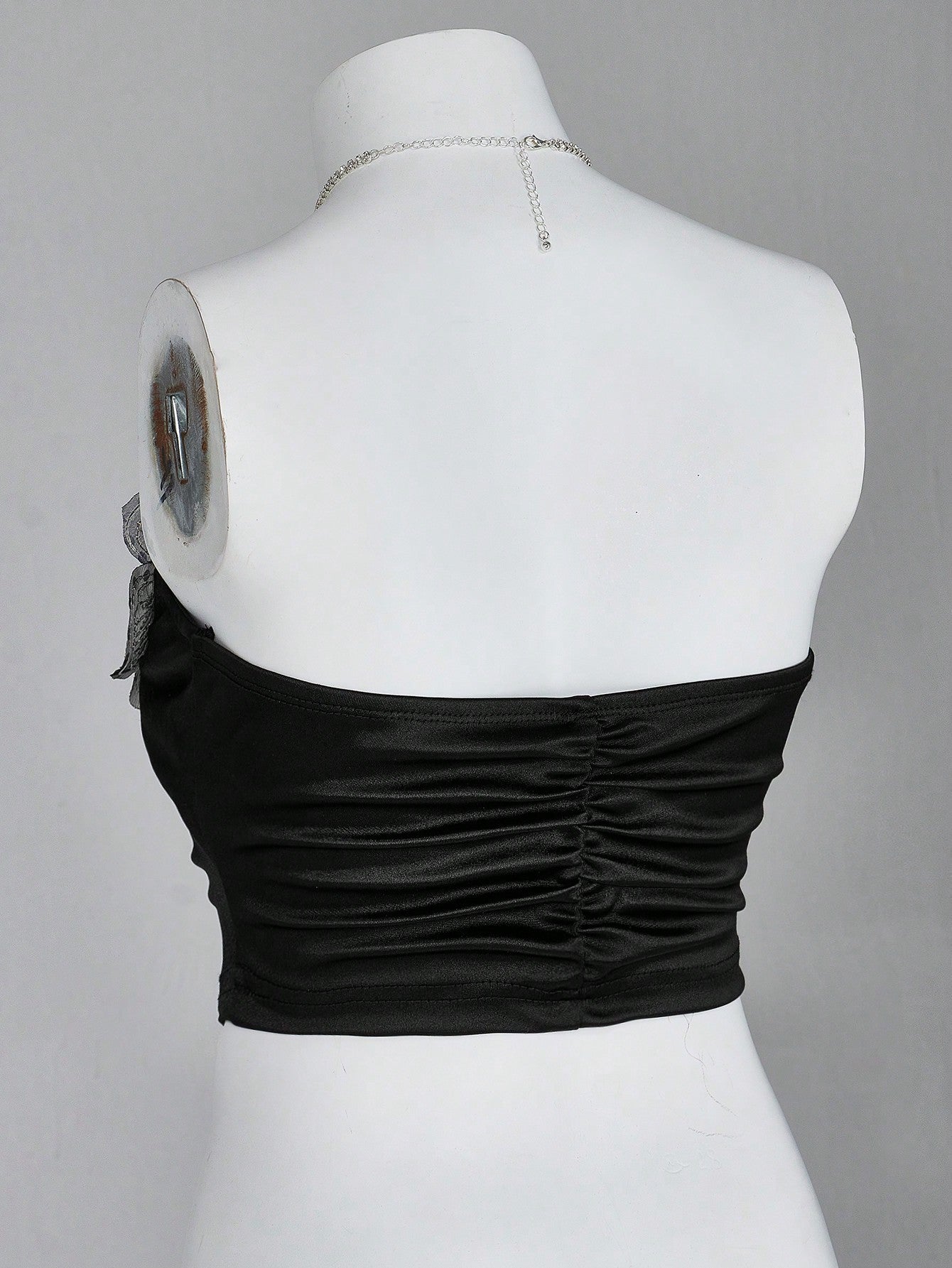 Sweetina 1 pieza Top bandeau plisada con decoración floral de gemas metálicas 3D