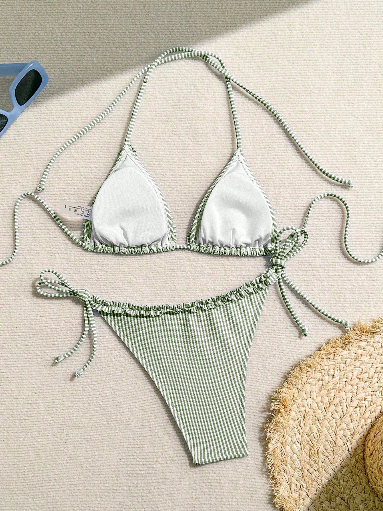 Swim Mod Conjunto de bikini a rayas náutico con remiendos y volantes atados, ideal para vacaciones de mujer
