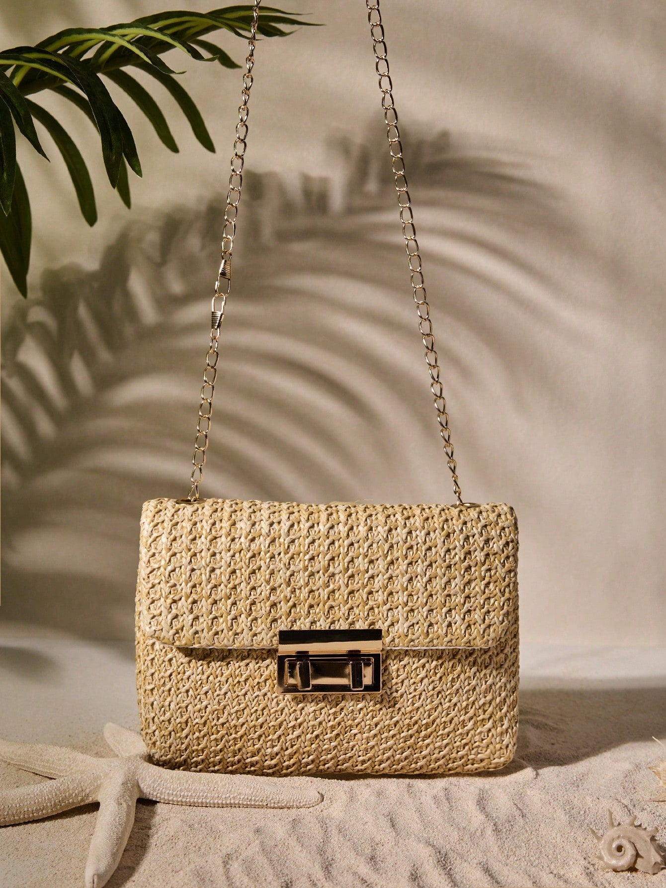 Tropiscape Bolso cruzado de unicolor dorado tejido a la moda, adecuado para el uso diario de las mujeres, que combina perfectamente con los atuendos de vacaciones. Vibraciones de vacaciones, relajación de vacaciones, pla