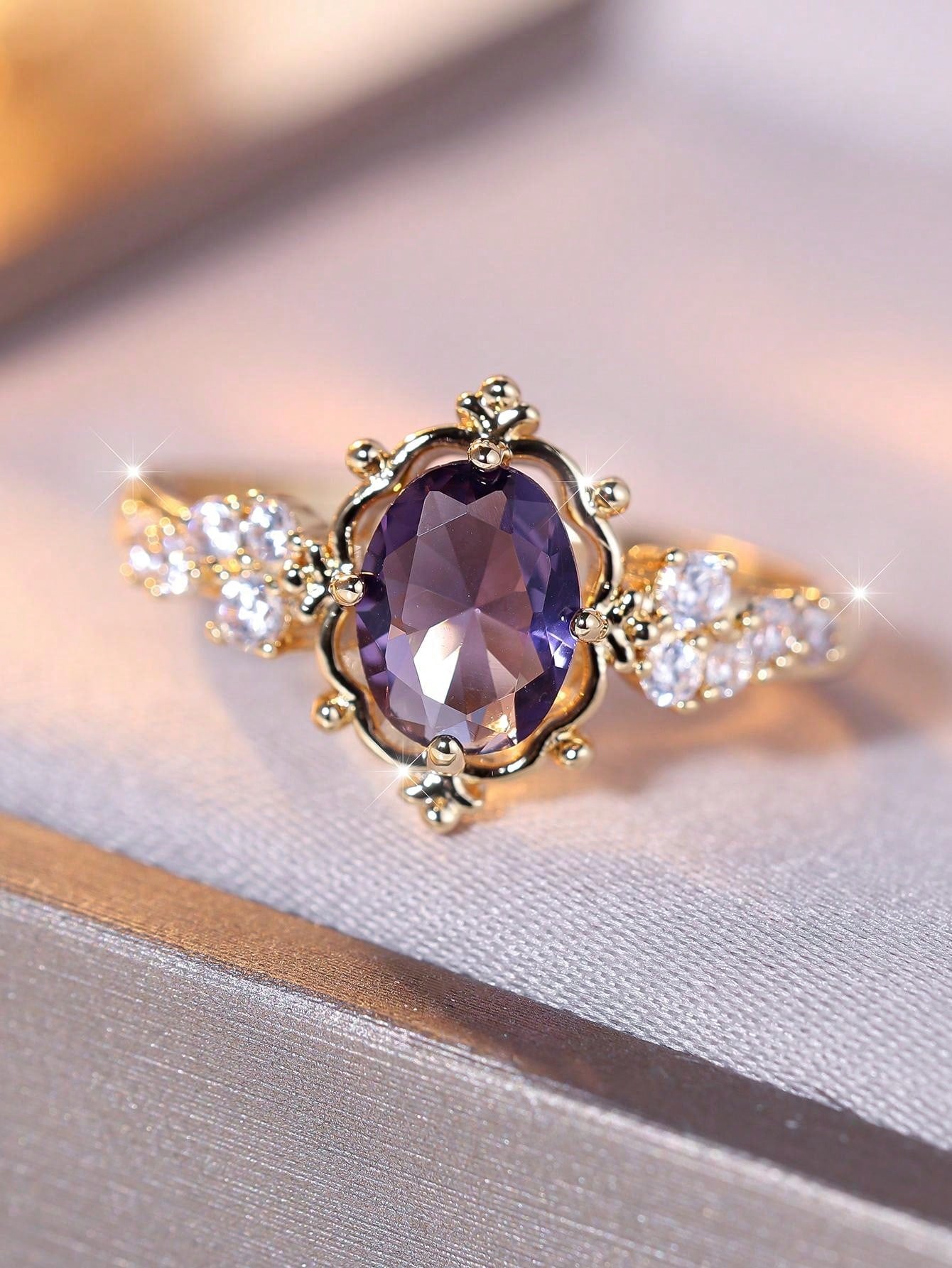 Vanel 1 Pieza Anillo Ornamentado De Estilo Elegante Y Antiguo, Con Borde Ovalado Y Decoraciones De Circonia Cúbica, Adecuado Para Fiestas Y Banquetes De Mujeres