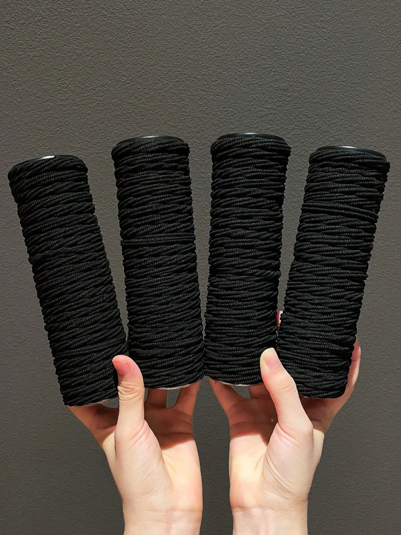 100 piezas Elásticos de cabello negros simples y de alta elasticidad, accesorios de cabello versátiles para mujeres