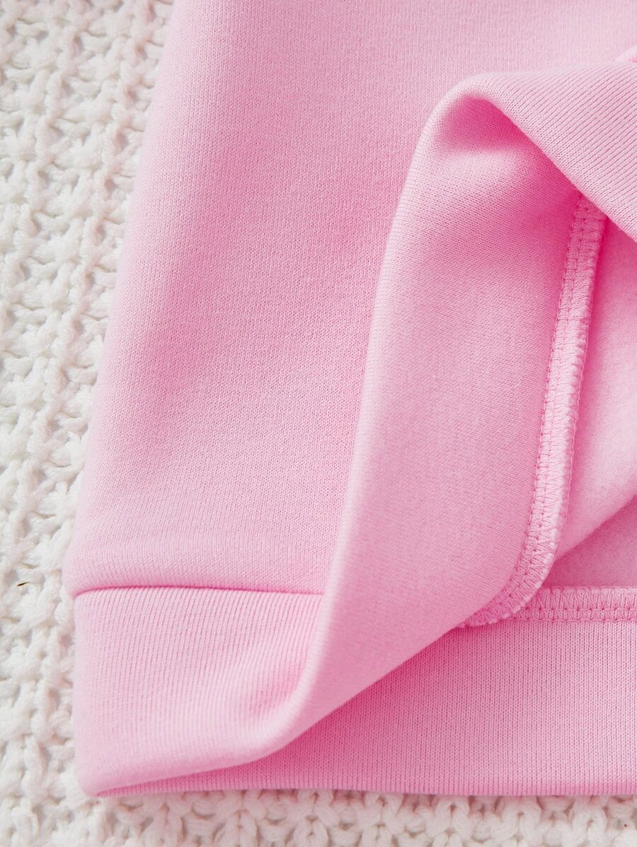 SHEIN Sudadera De Hombro Caído Con Gráfico De Letra De Niña Joven Y Pantalones Deportivos