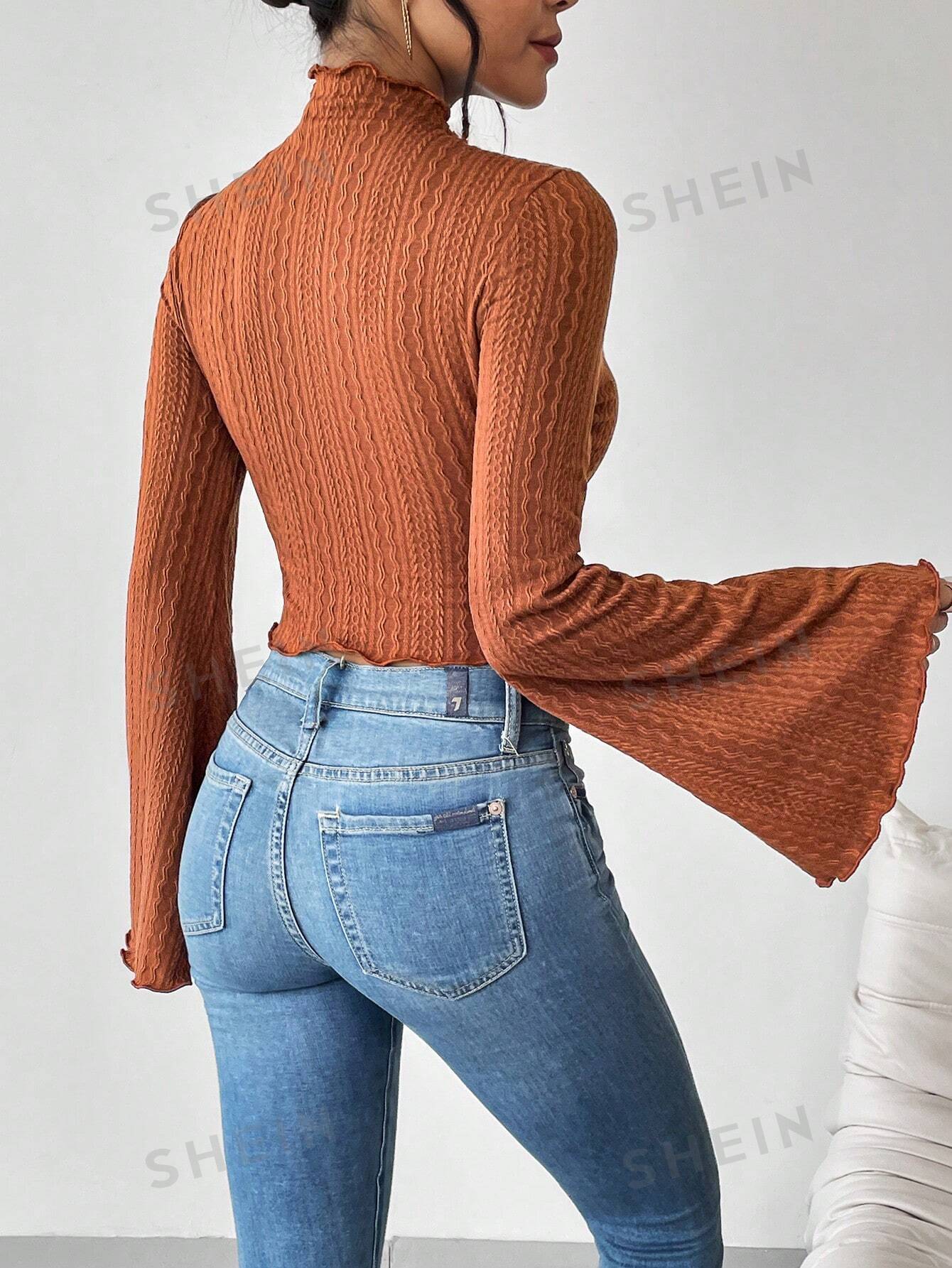 SHEIN Privé Camiseta crop ribete en forma de lechuga manga de campana de cuello alto