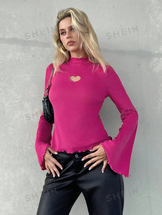 SHEIN Privé Camiseta corazón recortado ribete en forma de lechuga de cuello alto manga de campana ribete en forma de lechuga