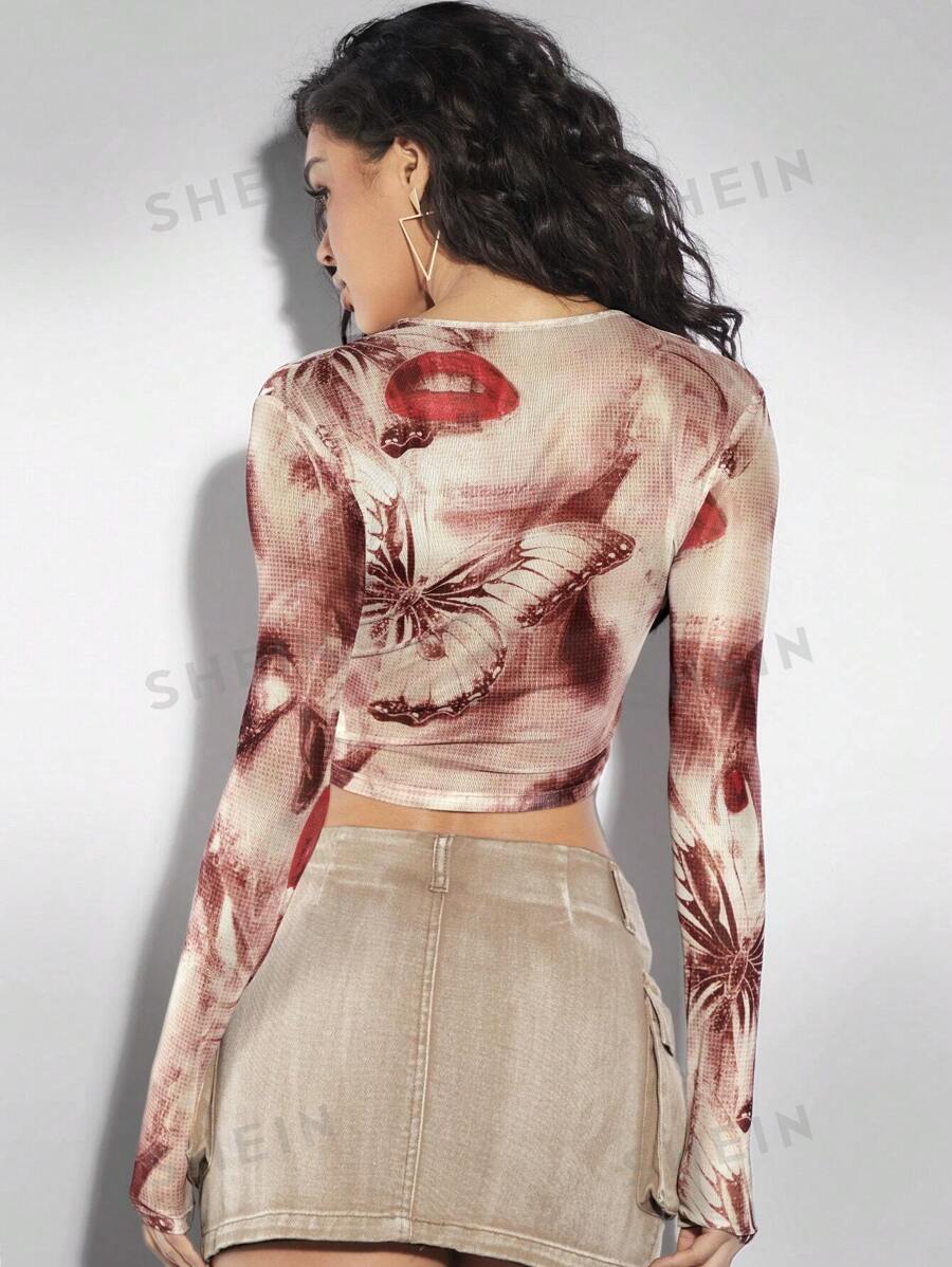 SHEIN BAE Top Largo Transparente Para Mujer Personalizado De Verano Con Patrón Retro Impreso En Labios Y Estilo Fuera De Las Calles Con Mangas Largas Sexys