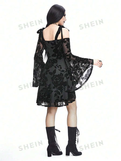 ROMWE Goth Vestido de oscilación esponjoso con estampado botánico y diseño fuera del hombro para mujer, con colgante de serpiente y mangas acampanadas