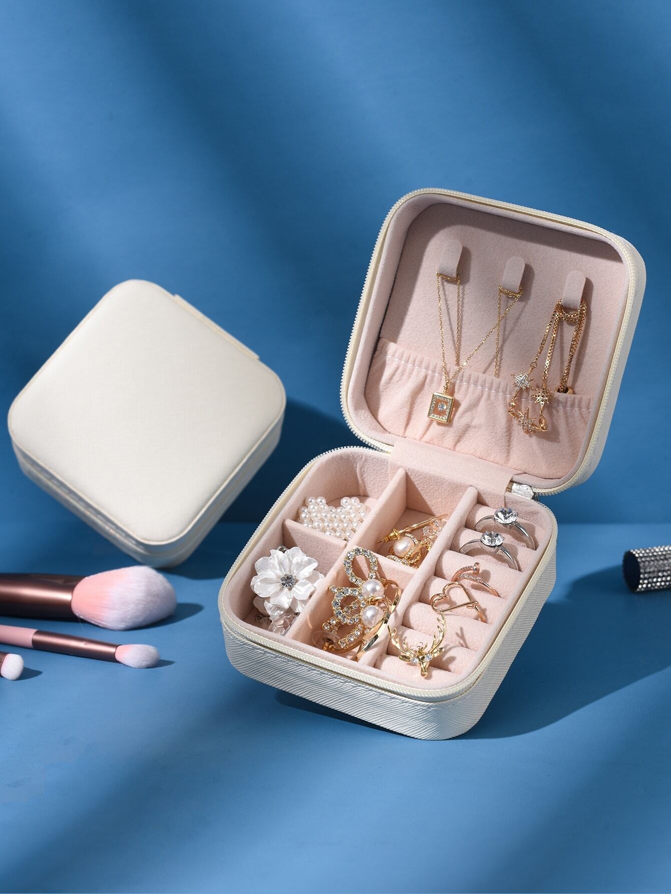 1 Pieza Caja De Almacenamiento De Joyas De Pu Sin Diseño, Caja De Almacenamiento De Joyas A Prueba De Polvo Para Uso Doméstico, Caja De Joyas Portátil De Gran Capacidad Para Viajes, Regalo Para El Día De San Valentín
