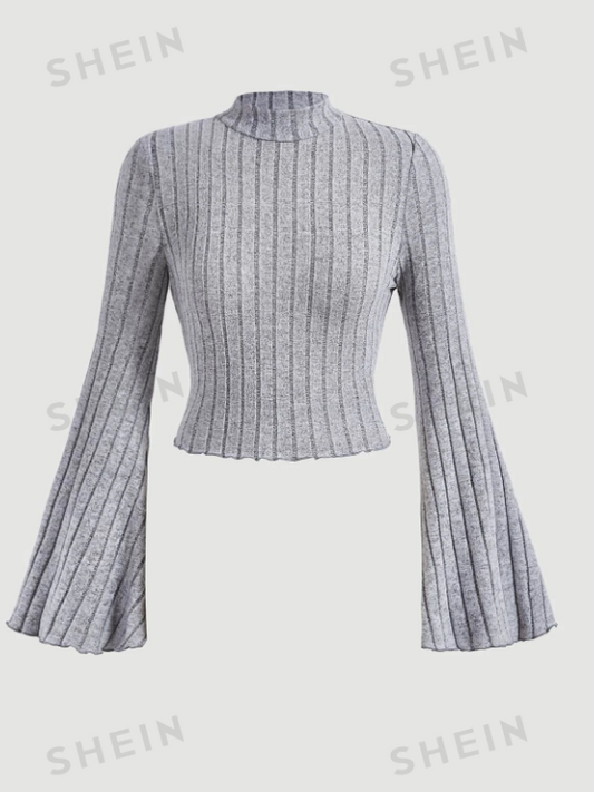 SHEIN MOD Camiseta crop de cuello alto ribete en forma de lechuga de manga campana