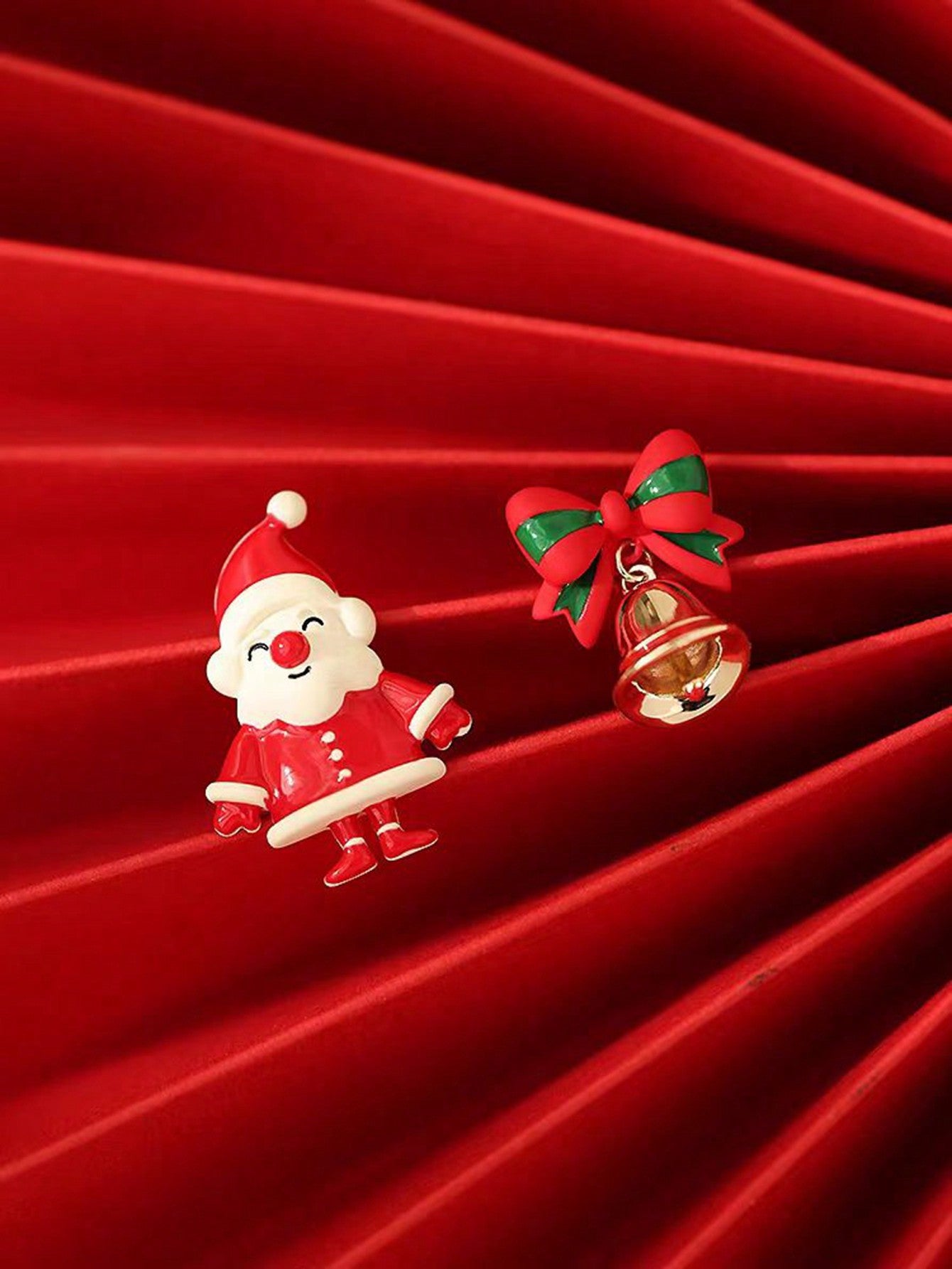 1 par (2 piezas) de pendientes con diseño asimétrico de campana de Papá Noel, accesorios de pendientes con temática navideña para mujeres, regalo de Navidad