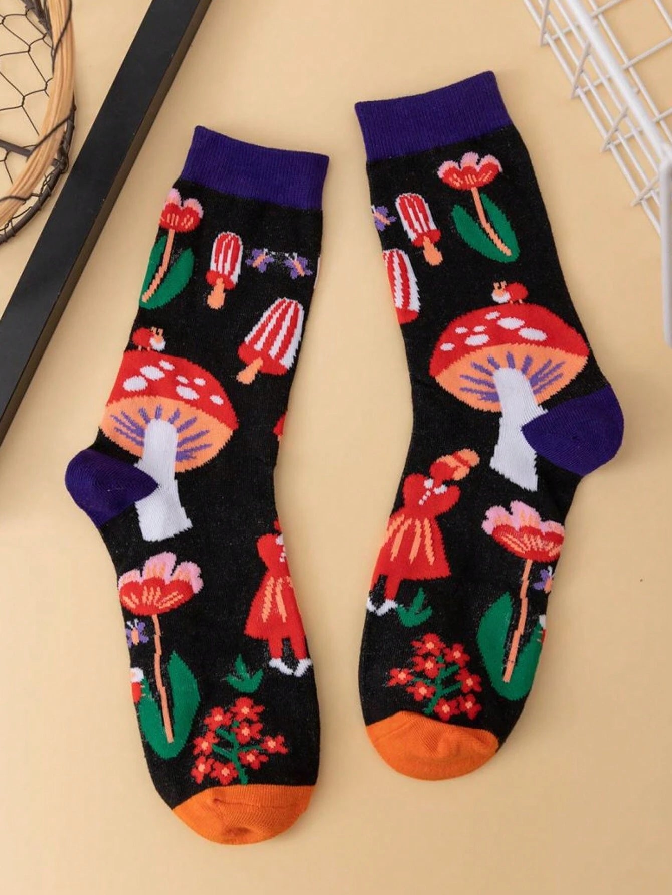 1 par de calcetines de mujer con patrón de hongos elegante, suaves y cómodos, para uso diario de media altura