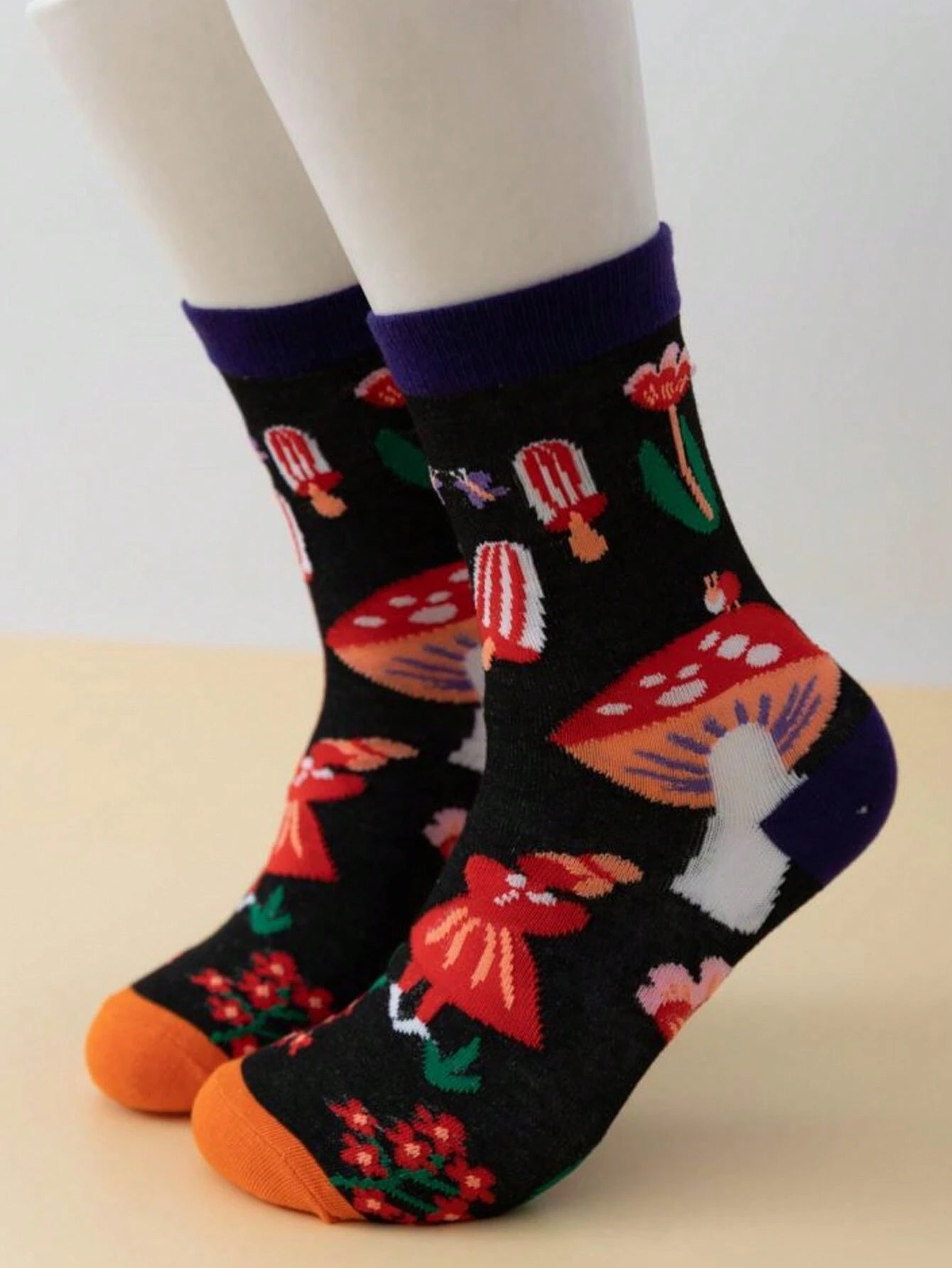 1 par de calcetines de mujer con patrón de hongos elegante, suaves y cómodos, para uso diario de media altura