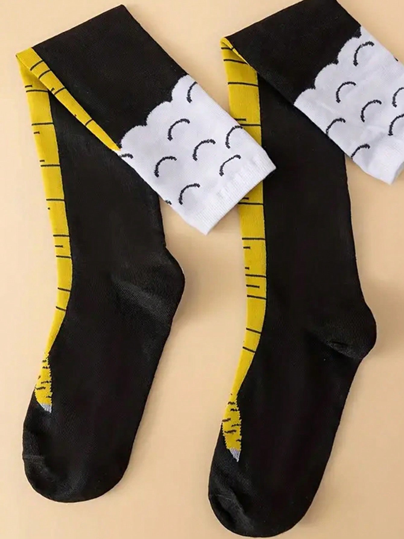 1 par de calcetines largos para mujer con estampado de patas de pollo de dibujos animados, transpirables, cómodos, casuales, de moda y únicos, acogedores para otoño/invierno
