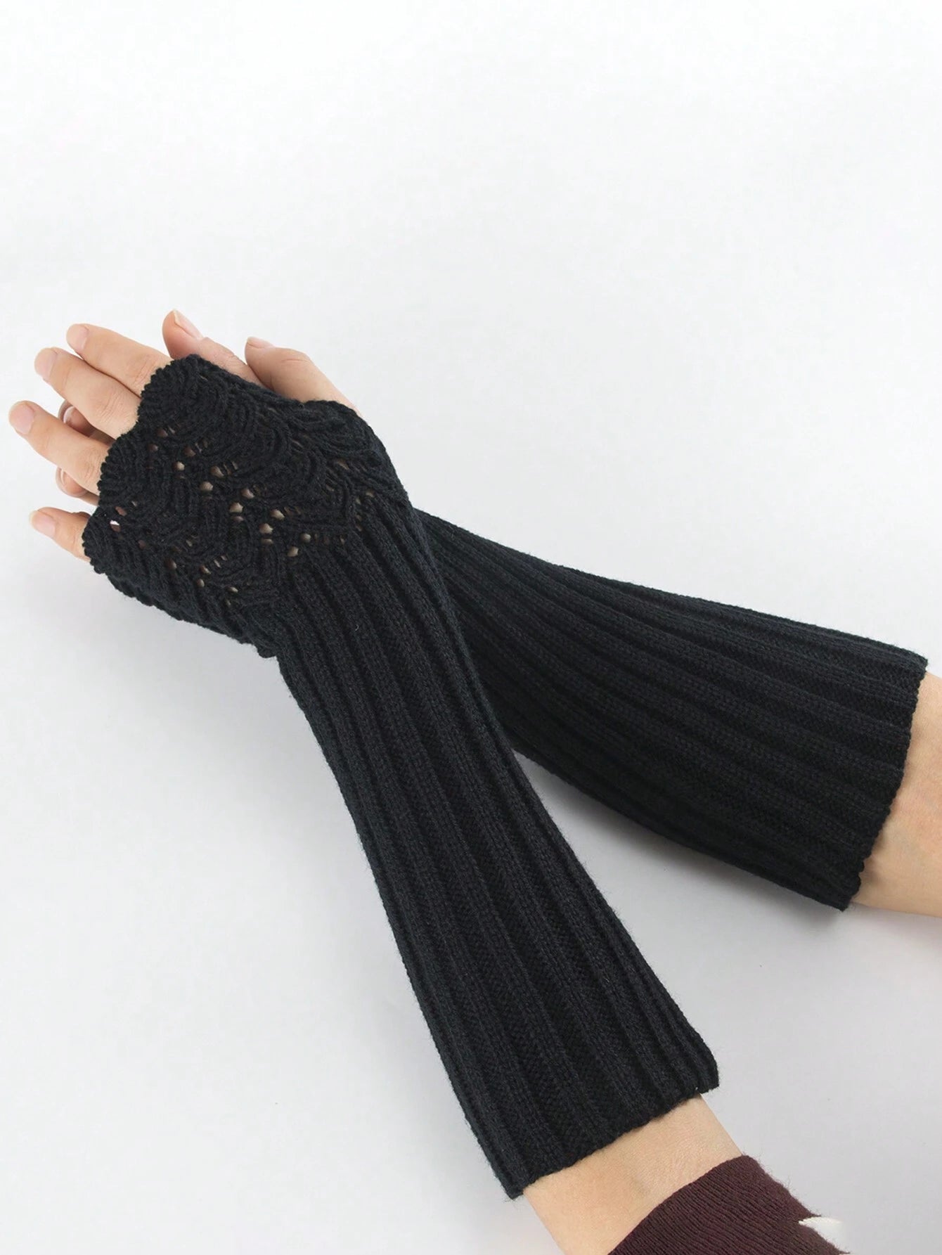 1 par de mangas sin dedos de unicolor con diseño de escamas de peces tejidas para mujer, calentadores de brazos tejidos de longitud media para otoño/invierno