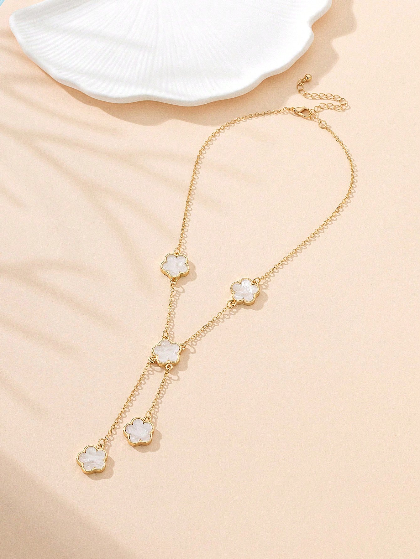 1 pieza Collar de Mujer con Colgante de Flor Dulce y Encantadora de Estilo de Baile de Fiesta de Metal, Regalo para Citas
