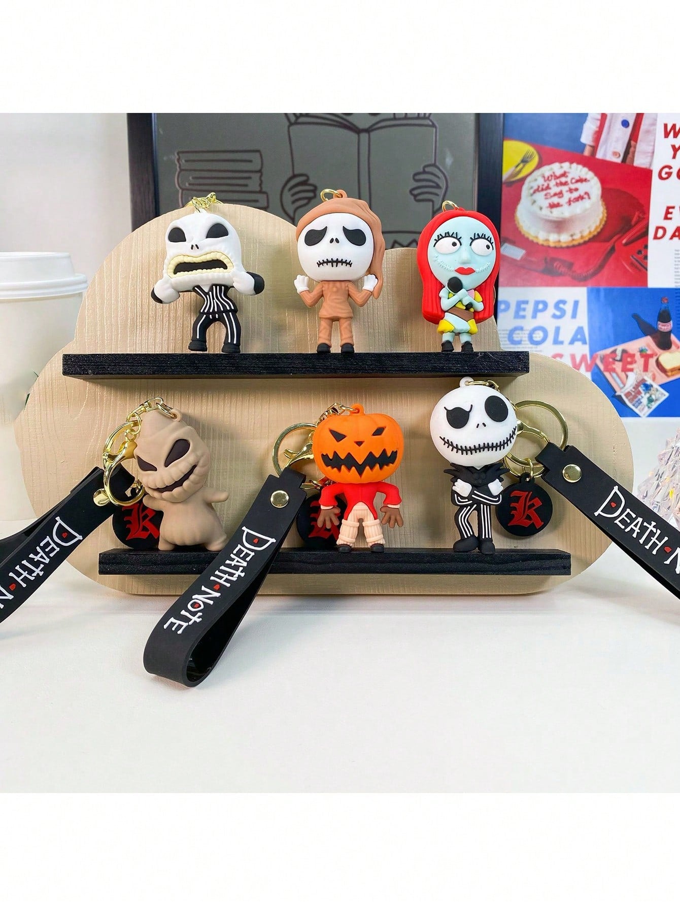 1 pieza Encantador Llavero de Pesadilla Antes de Navidad - Diseño adorable de la pareja Jack y Sally, elegante colgante de bolso, llavero de arte de animación coleccionable de Halloween