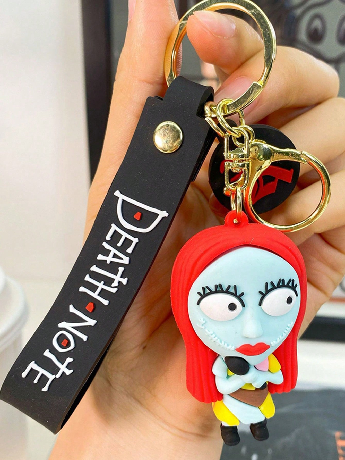 1 pieza Encantador Llavero de Pesadilla Antes de Navidad - Diseño adorable de la pareja Jack y Sally, elegante colgante de bolso, llavero de arte de animación coleccionable de Halloween