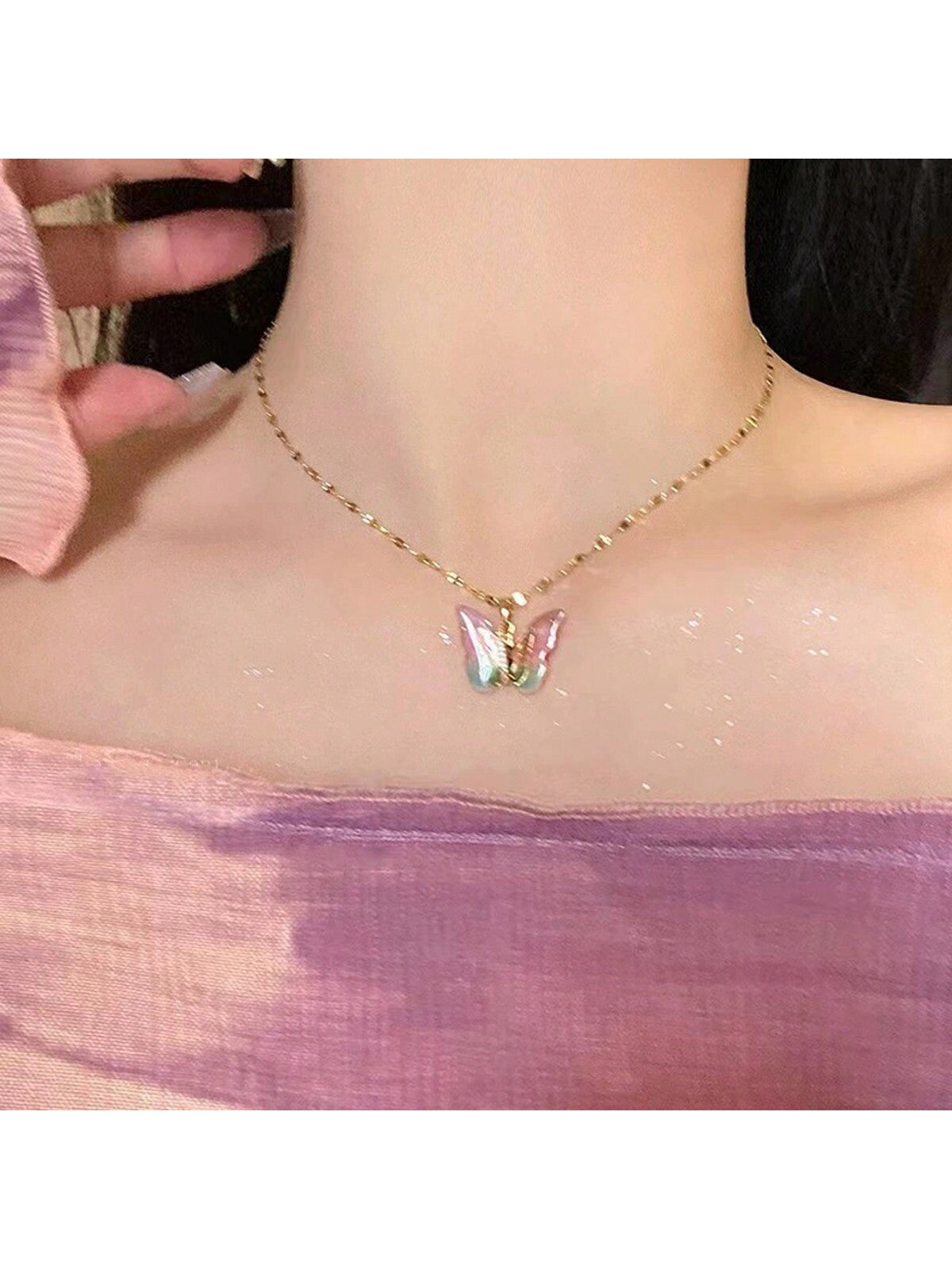1 pieza de exquisito collar con colgante de mariposa colorida con circonita cúbica, cadena de acero inoxidable chapada en 18K oro para mujeres, ideal para uso diario, citas, vacaciones, etc. Regalo perfecto para mama, novia