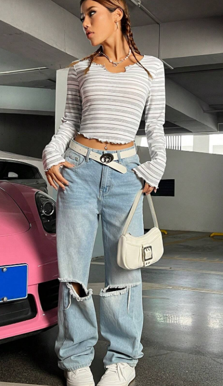 SHEIN EZwear Camiseta crop de rayas de cuello notch ribete en forma de lechuga