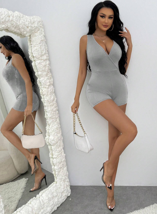 SHEIN SXY Mono De Cuerpo Sin Manga De Color Sólido Para Mujer