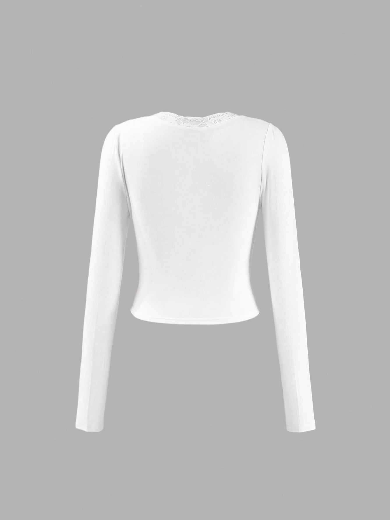 Blusa ajustada de manga larga con cuello en V profundo y adorno de encaje, de tela suave y elástica, para mujer, en color blanco, ideal para uso casual, citas, fiestas, San Valentín, Año Nuevo